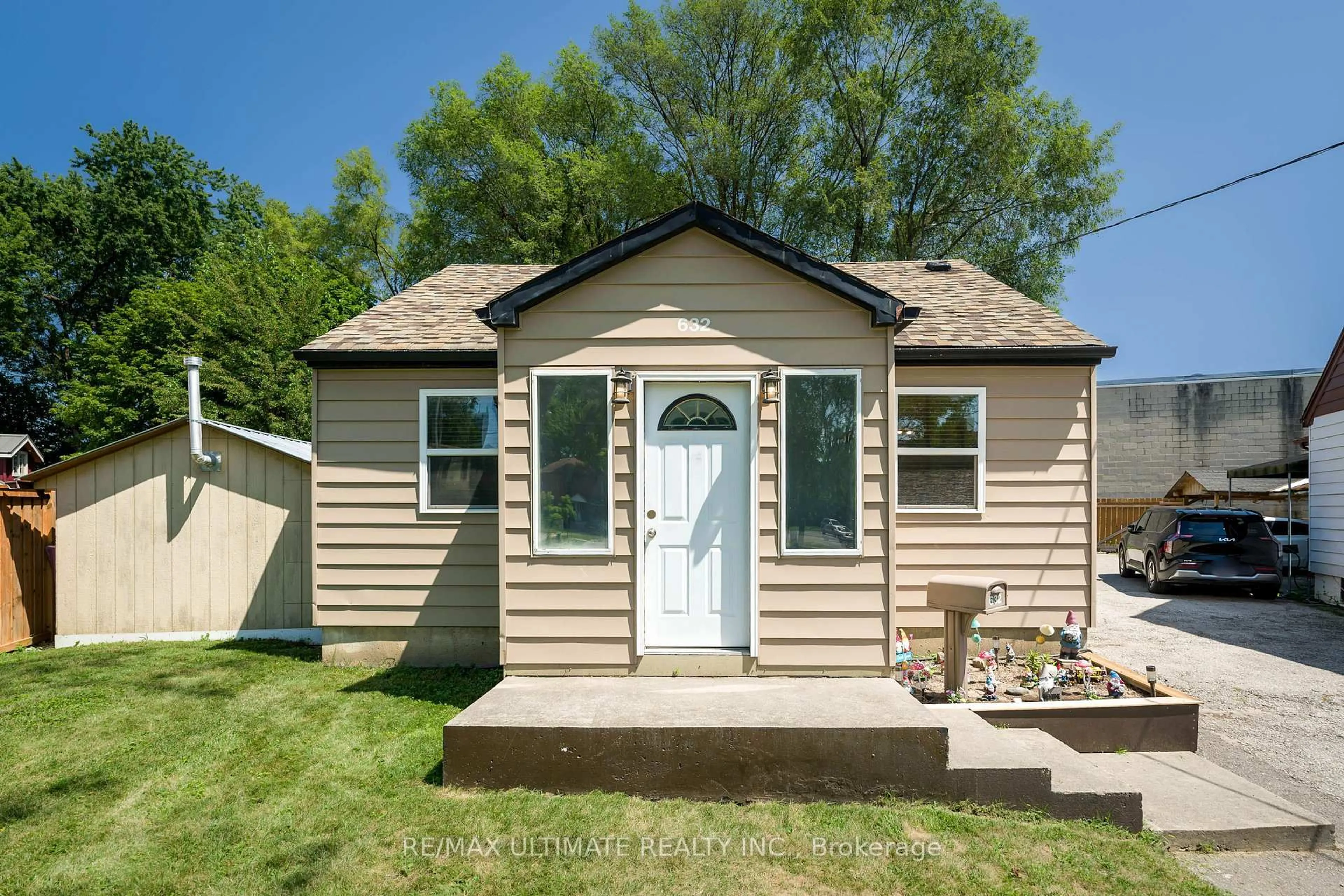 Home with vinyl exterior material, street for 632 Trethewey Dr, Toronto Ontario M6M 4C3