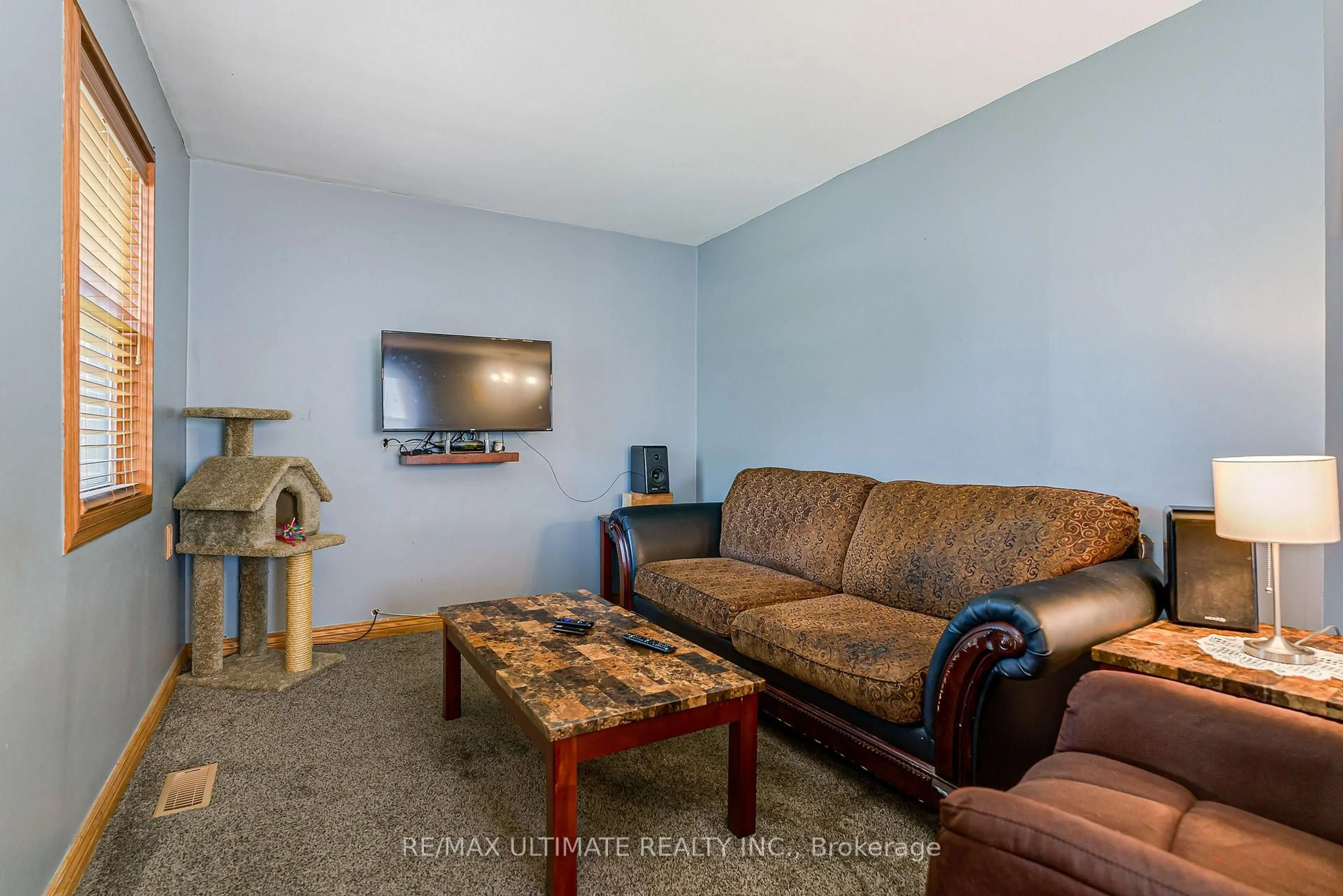 Living room with furniture, unknown for 632 Trethewey Dr, Toronto Ontario M6M 4C3