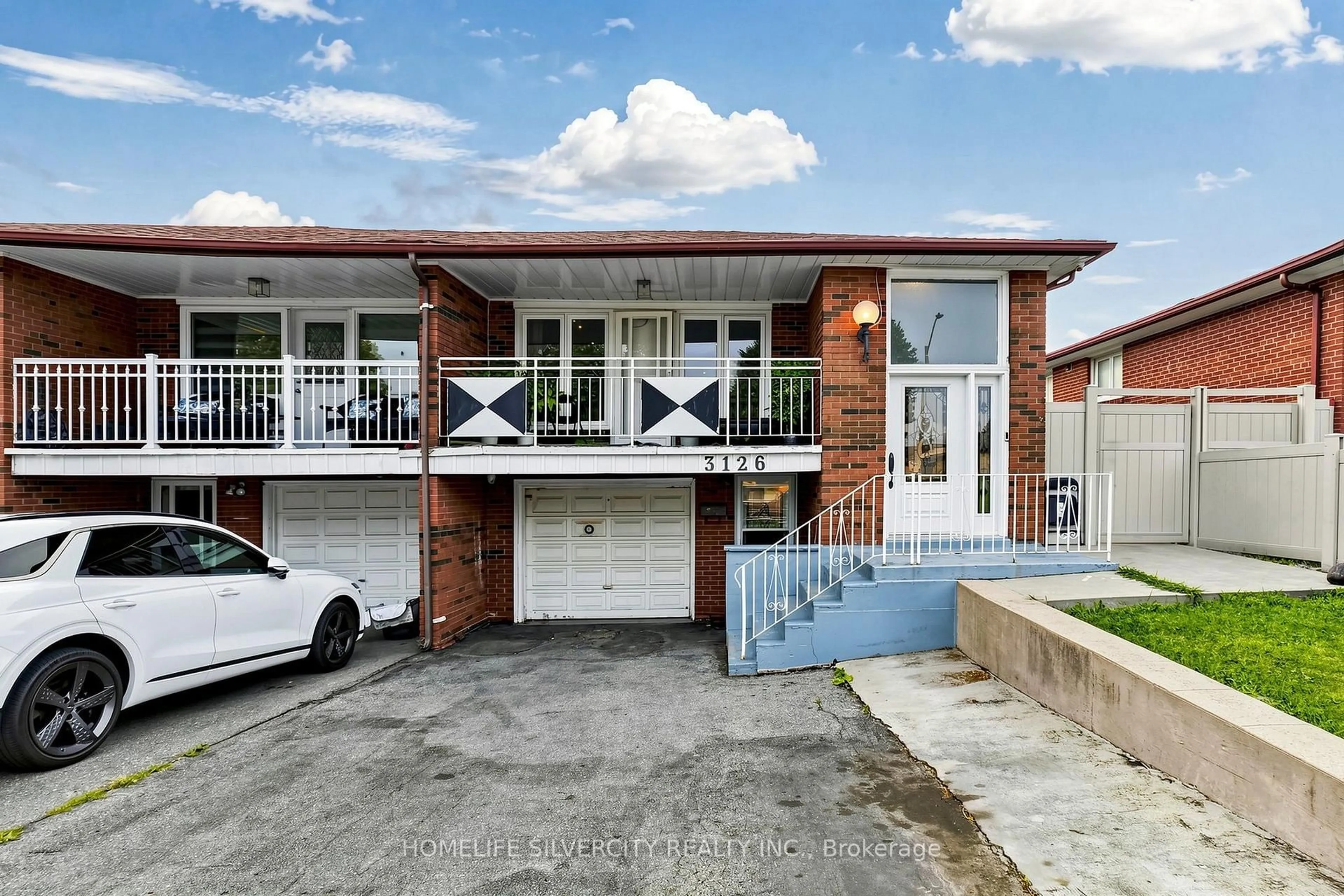 Home with brick exterior material, street for 3126 Redbank Cres, Mississauga Ontario L4T 1V1