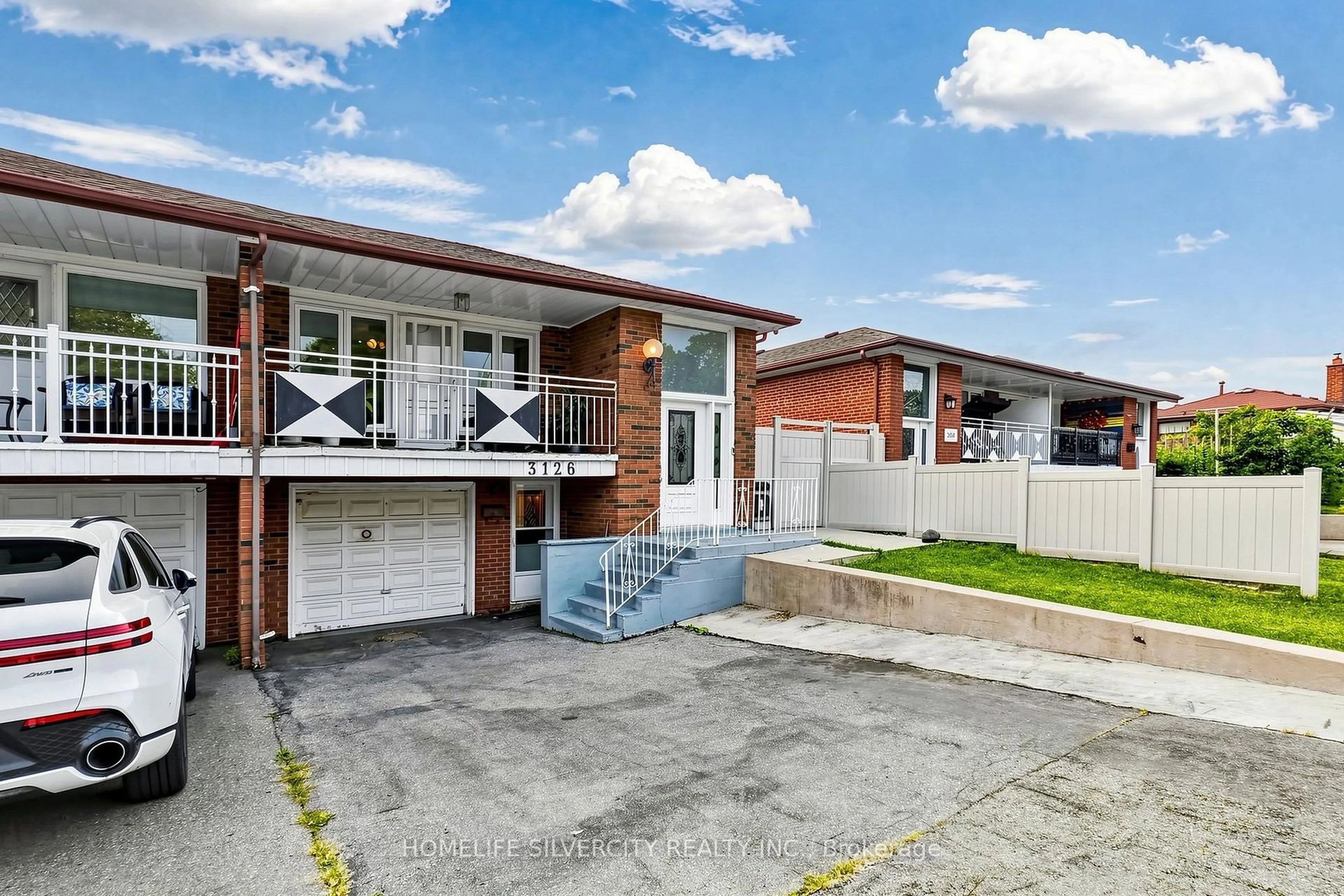 Home with brick exterior material, street for 3126 Redbank Cres, Mississauga Ontario L4T 1V1