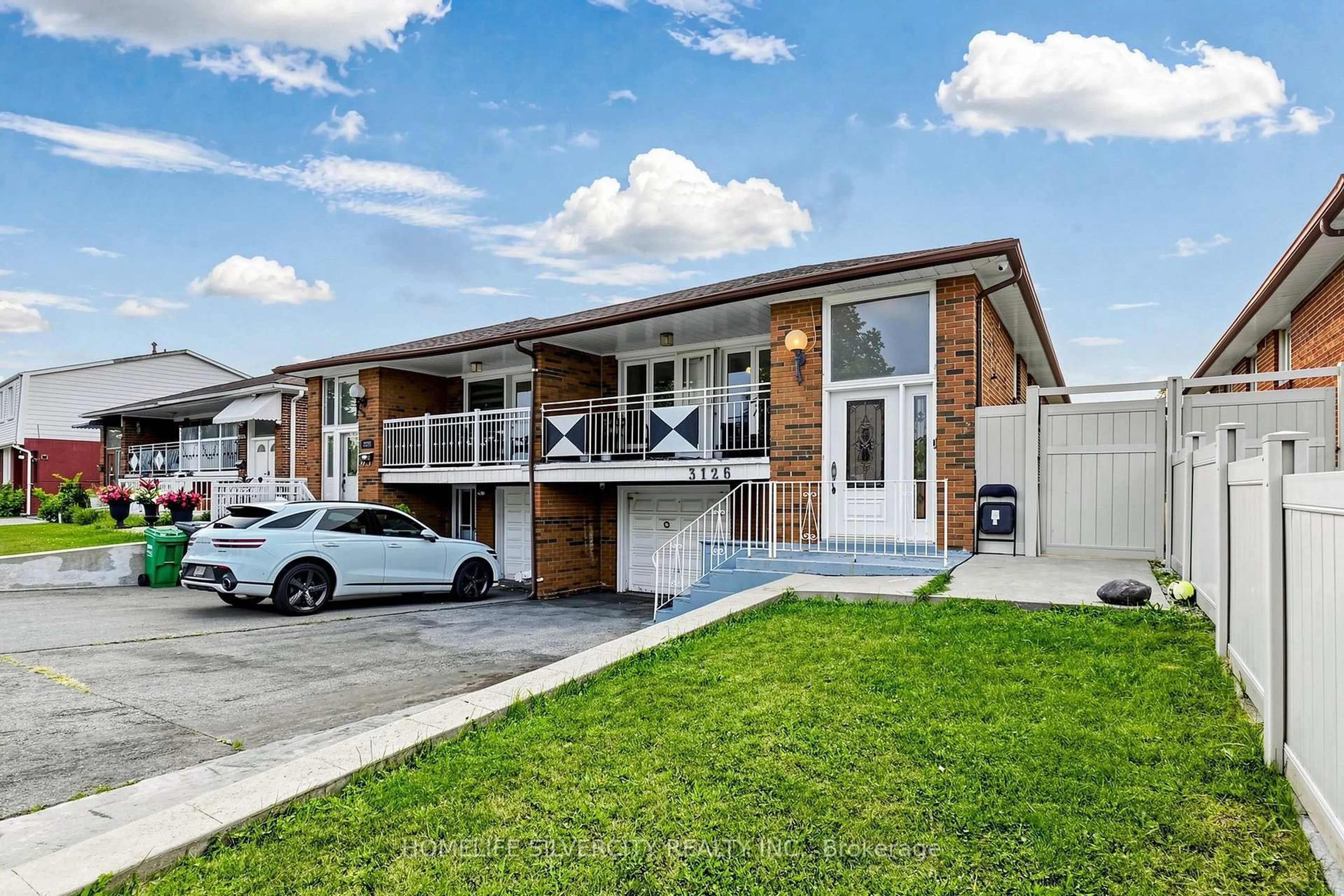Home with brick exterior material, street for 3126 Redbank Cres, Mississauga Ontario L4T 1V1