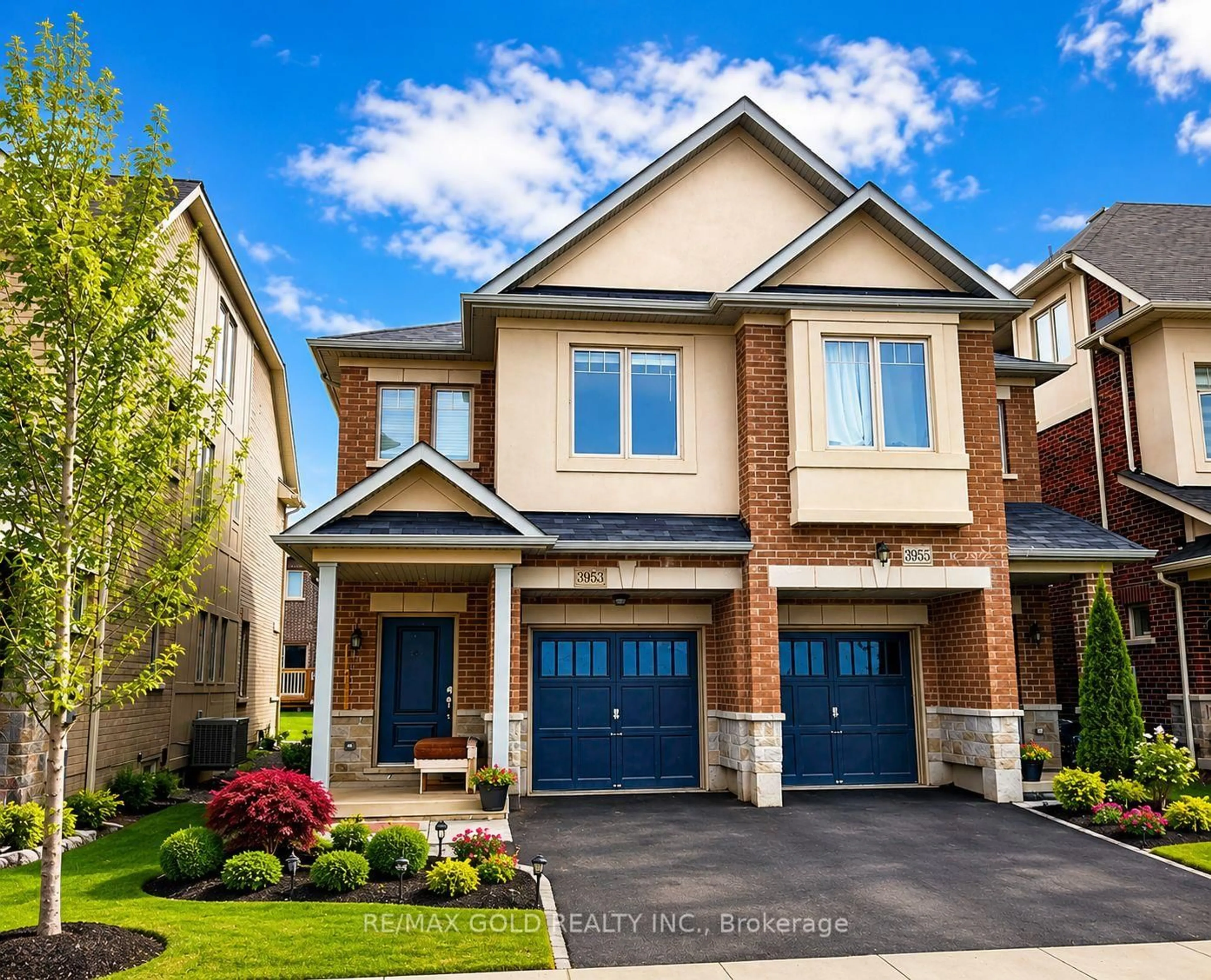 Home with brick exterior material, street for 3953 Lodi Rd, Burlington Ontario L7M 0Z6