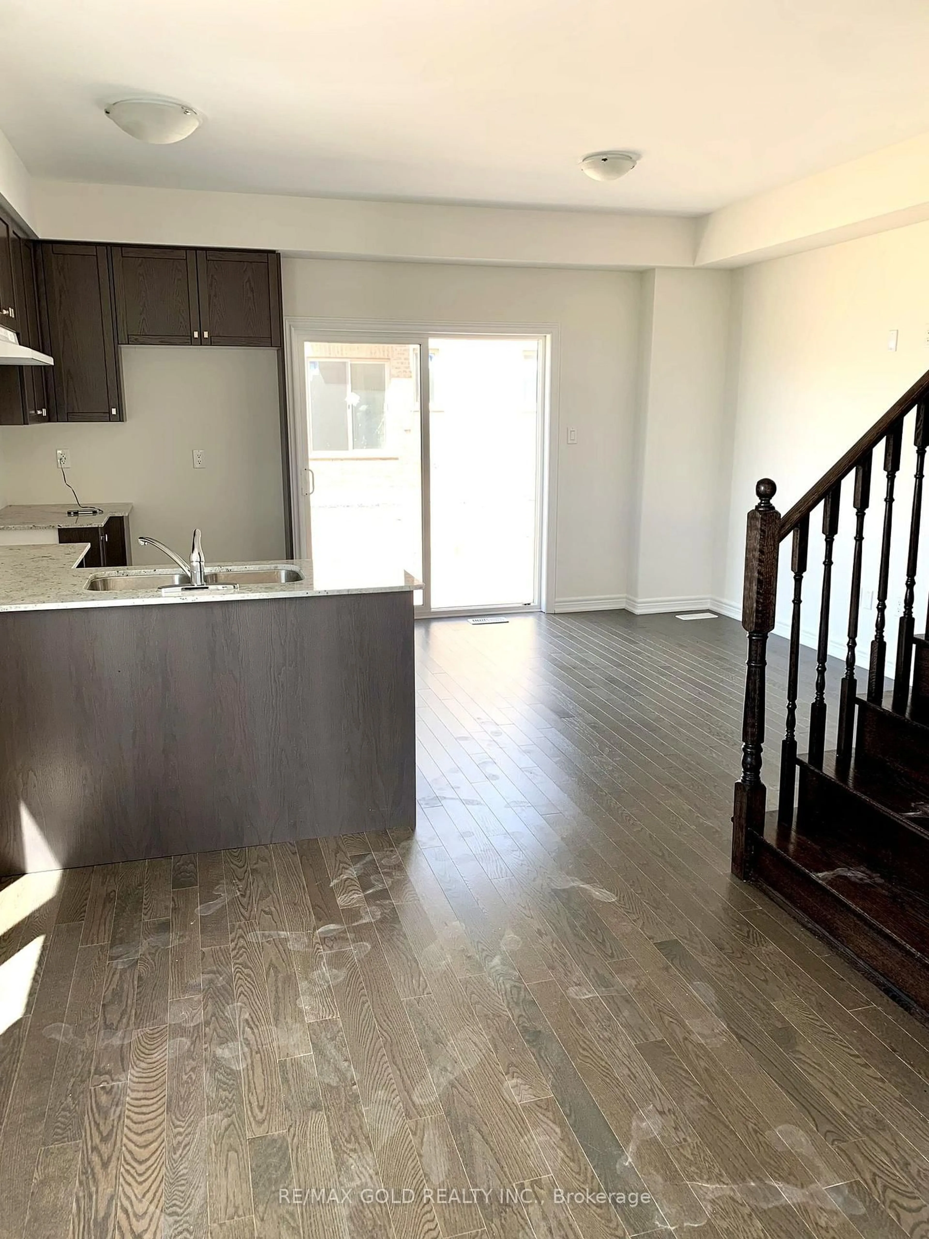 A pic of a room for 3953 Lodi Rd, Burlington Ontario L7M 0Z6