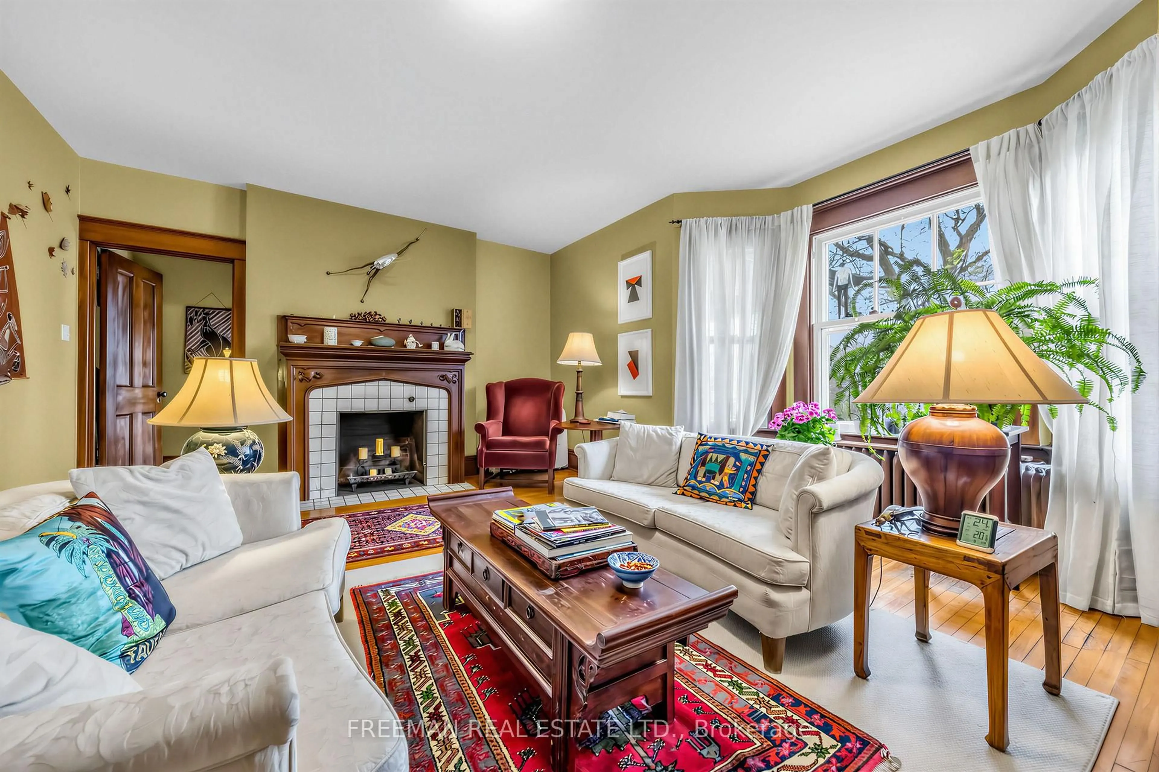 Living room with furniture, unknown for 129 Indian Rd, Toronto Ontario M6R 2V5