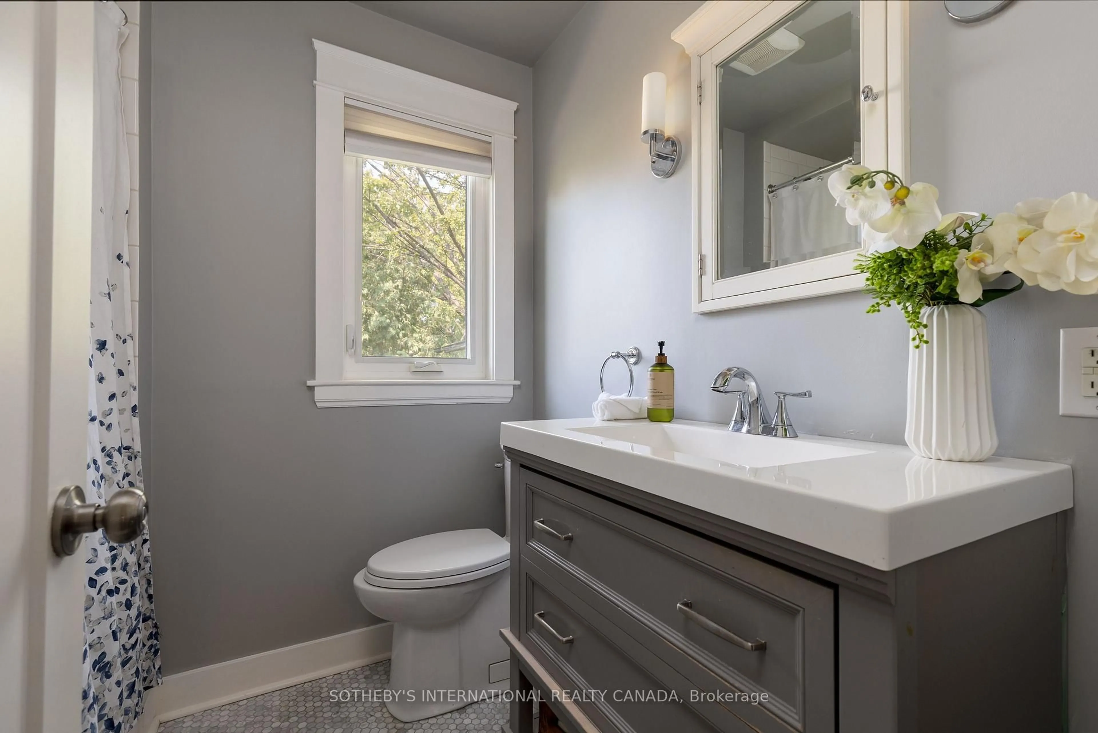 Contemporary bathroom, ceramic/tile floor for 2 Rexford Rd, Toronto Ontario M6S 2M3