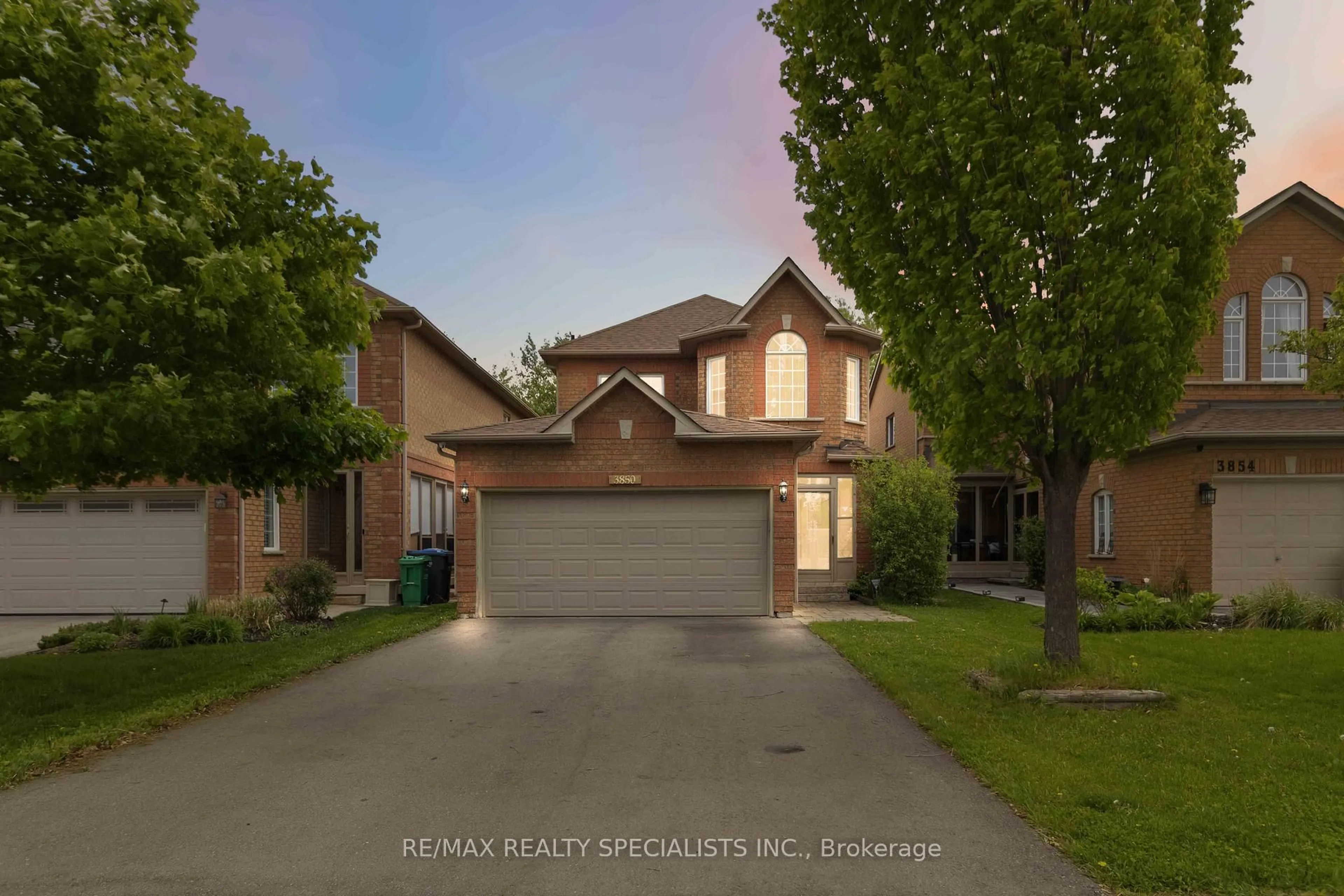 Unknown for 3850 Forest Bluff Cres, Mississauga Ontario L5N 7V1