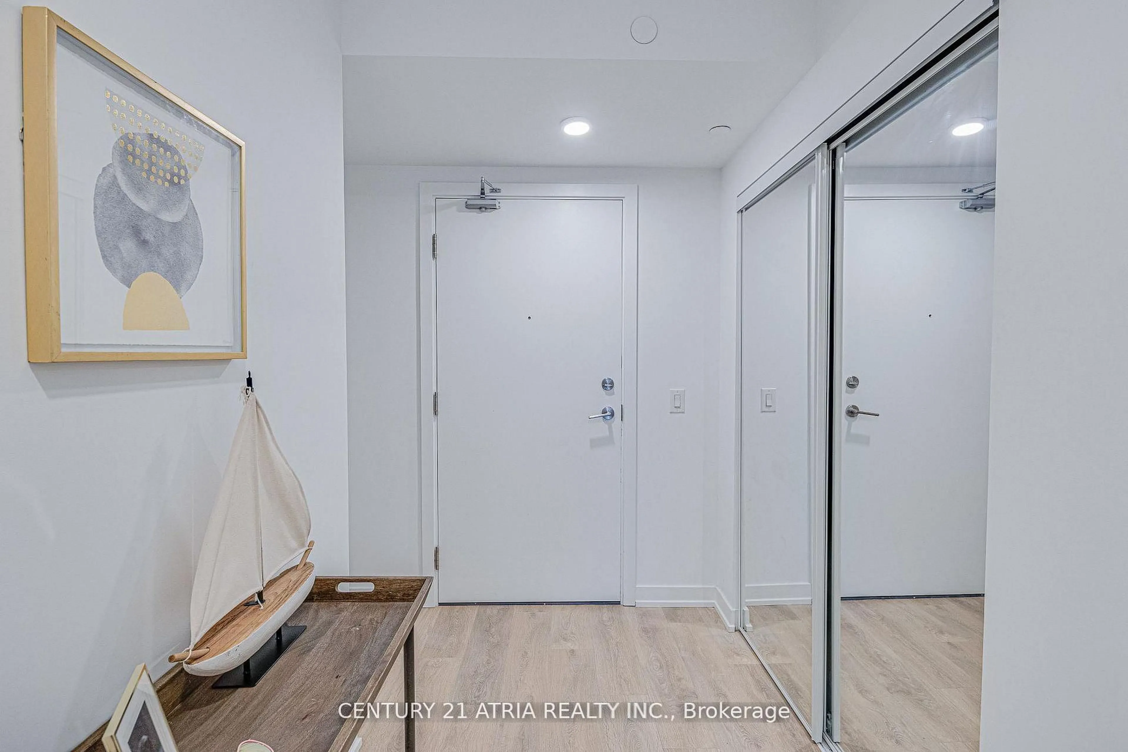 Indoor entryway for 1100 Sheppard Ave #217, Toronto Ontario M3K 0E4