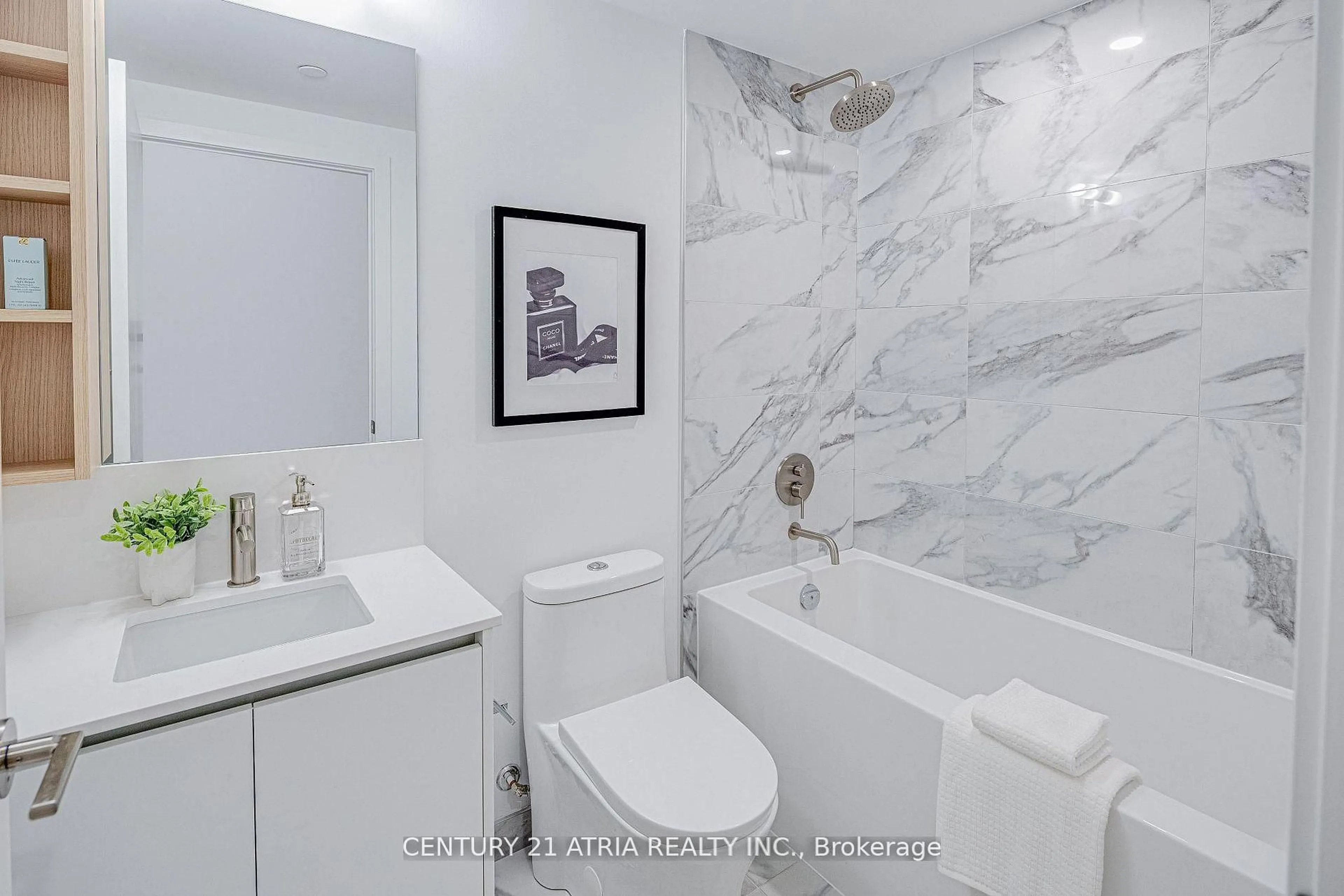 Standard bathroom, ceramic/tile floor for 1100 Sheppard Ave #217, Toronto Ontario M3K 0E4