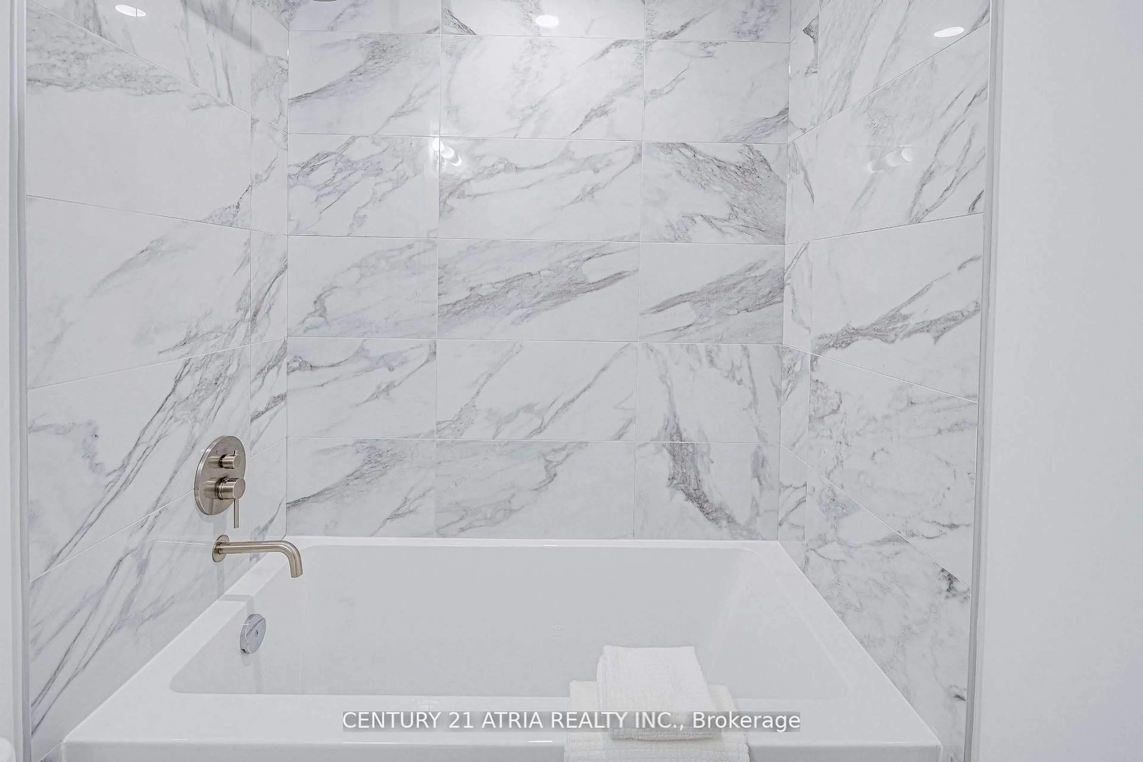 Contemporary bathroom, ceramic/tile floor for 1100 Sheppard Ave #217, Toronto Ontario M3K 0E4