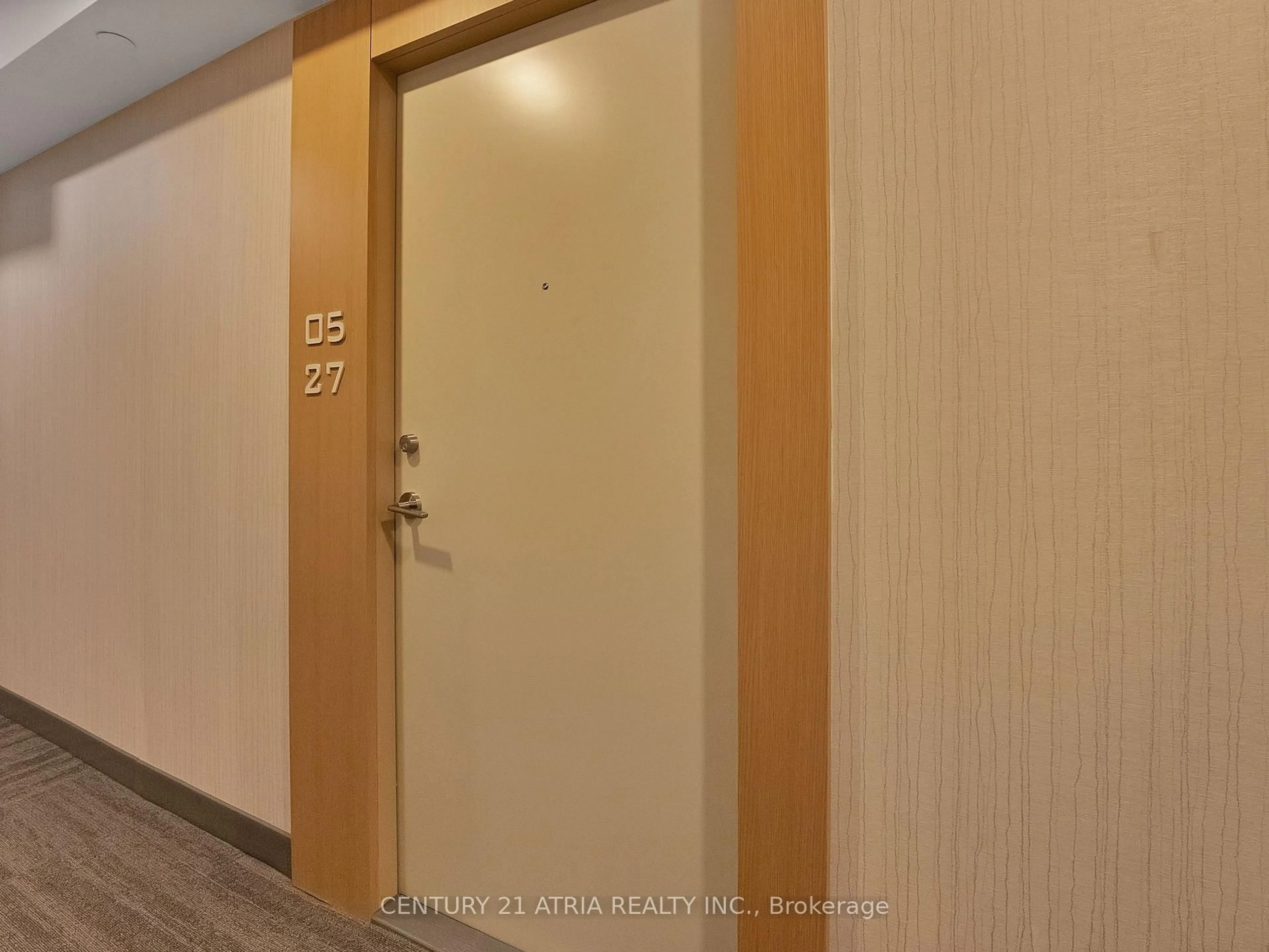 Indoor foyer for 1100 Sheppard Ave #527, Toronto Ontario M3K 0E4