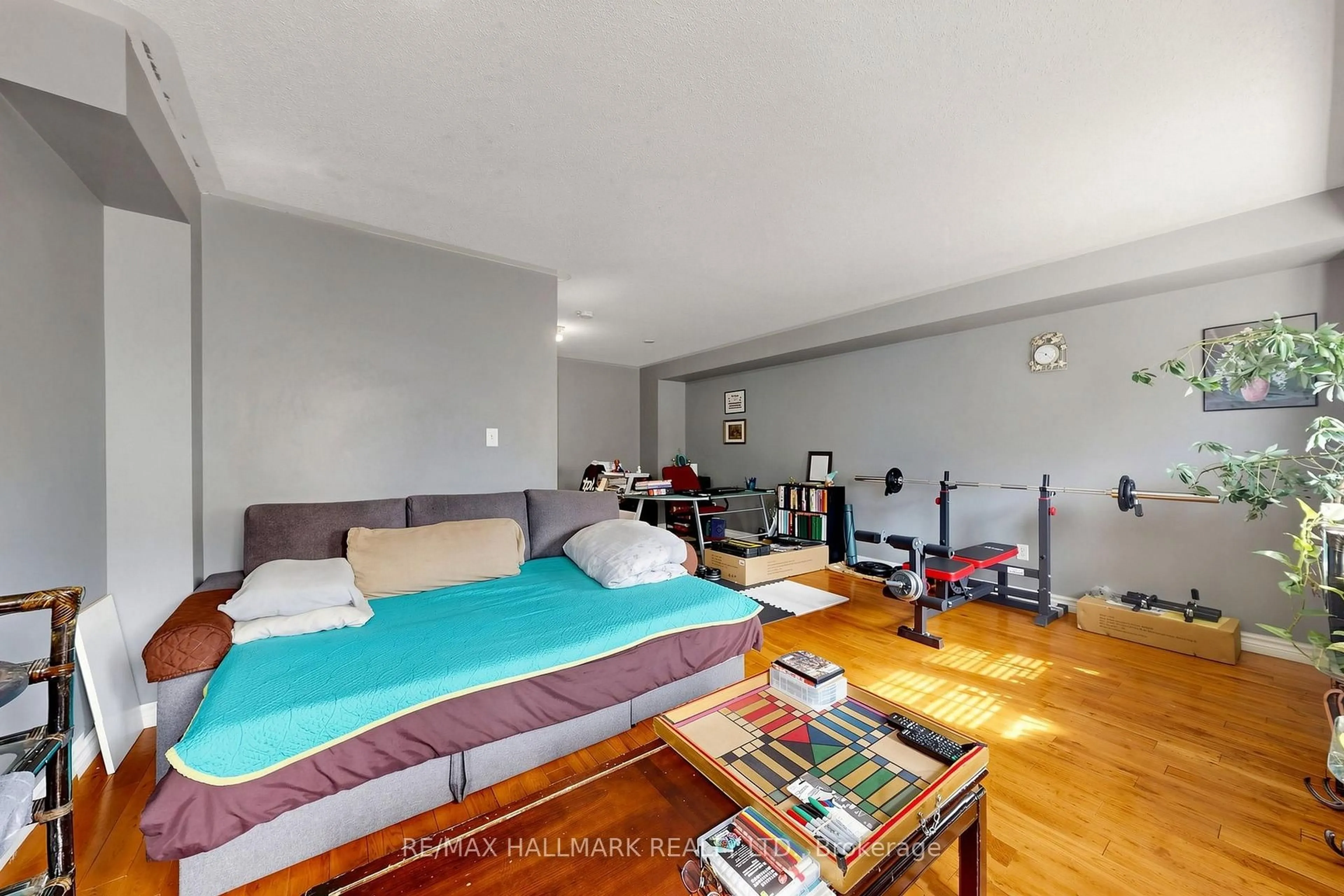 Unknown for 14 Elphick Lane, Toronto Ontario M9N 4A2