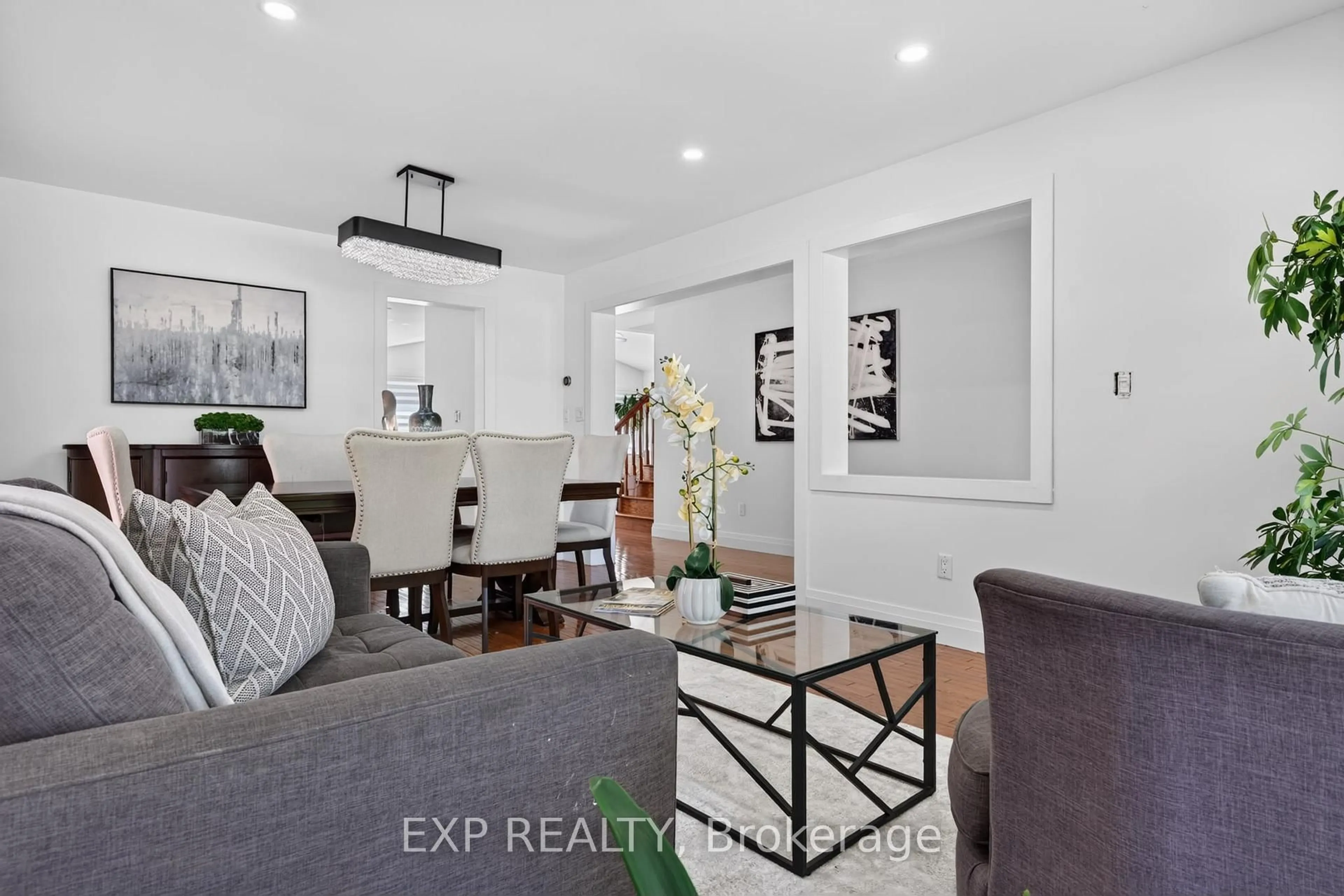 Living room with furniture, unknown for 664 Dolby Cres, Milton Ontario L9T 5V5