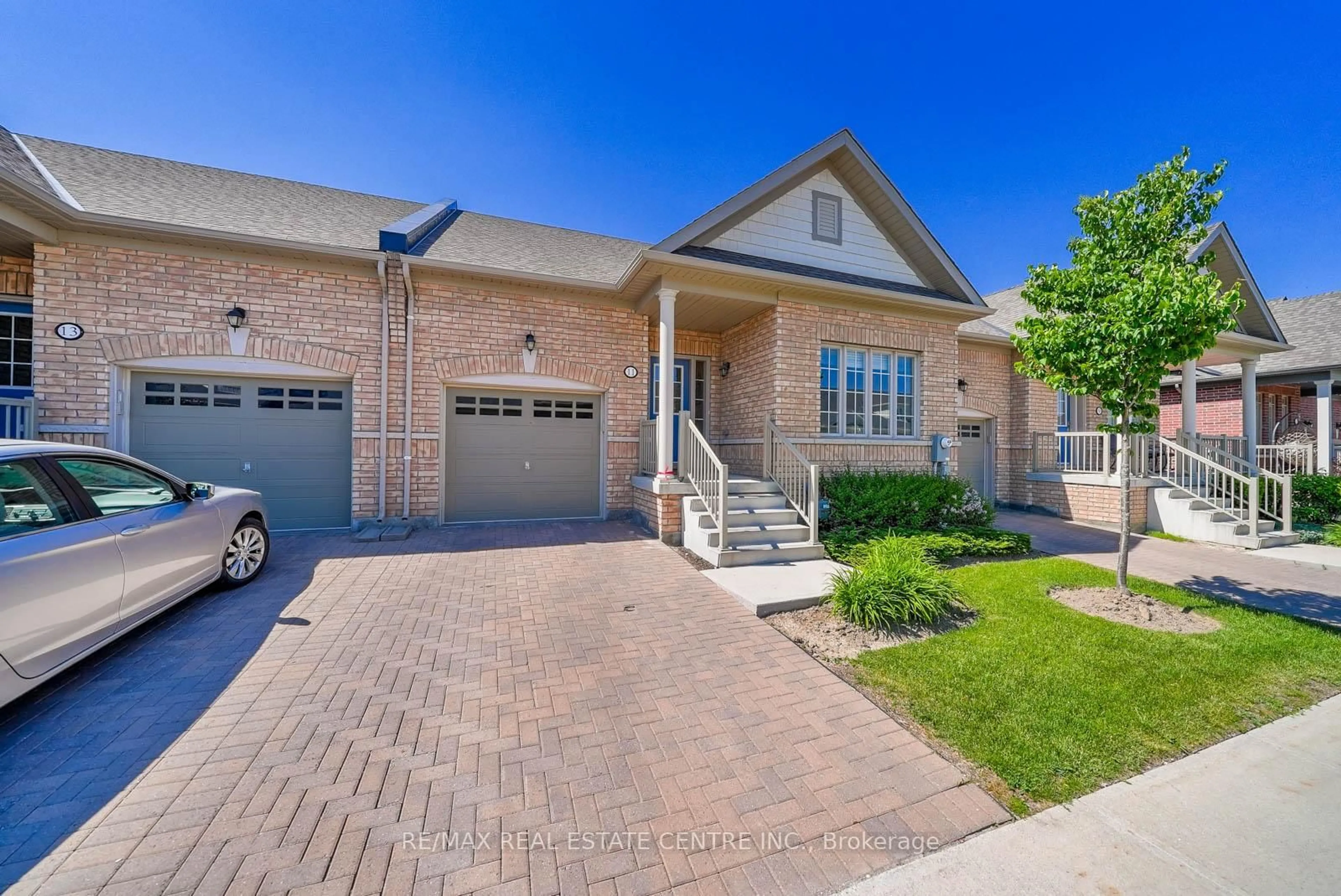 Home with brick exterior material, street for 11 Overlea Dr, Brampton Ontario L6R 4B5