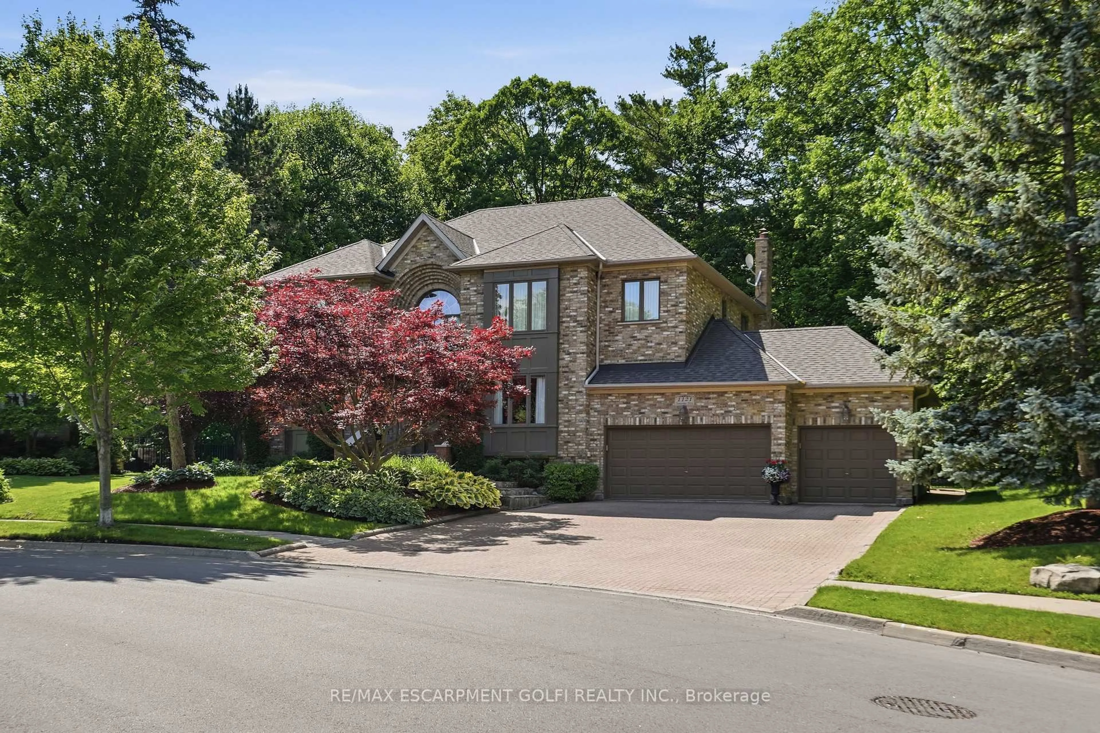 Home with brick exterior material, street for 1121 Forestvale Dr, Burlington Ontario L7P 4W3