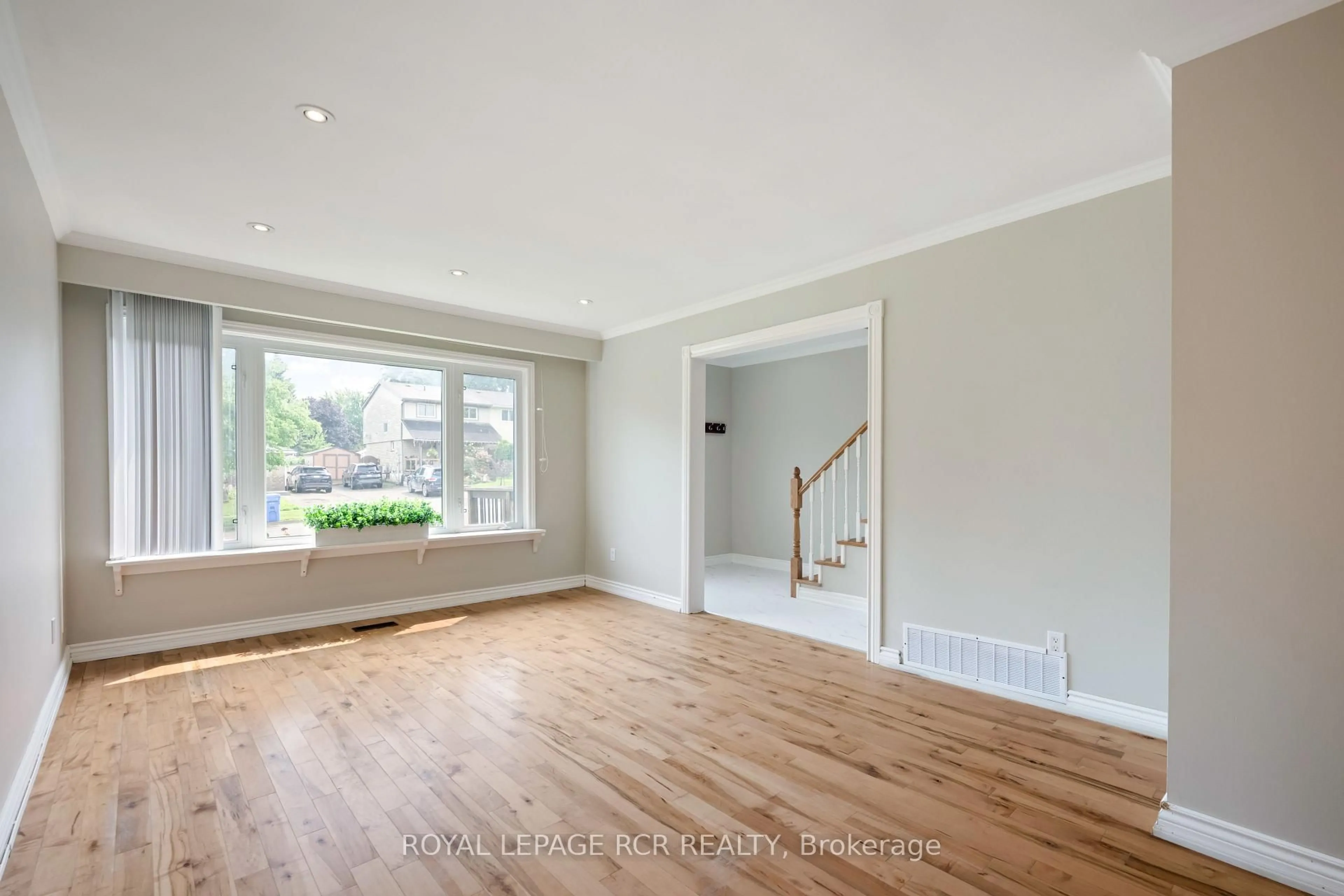 A pic of a room for 19 Oxford St, Orangeville Ontario L9W 3P4