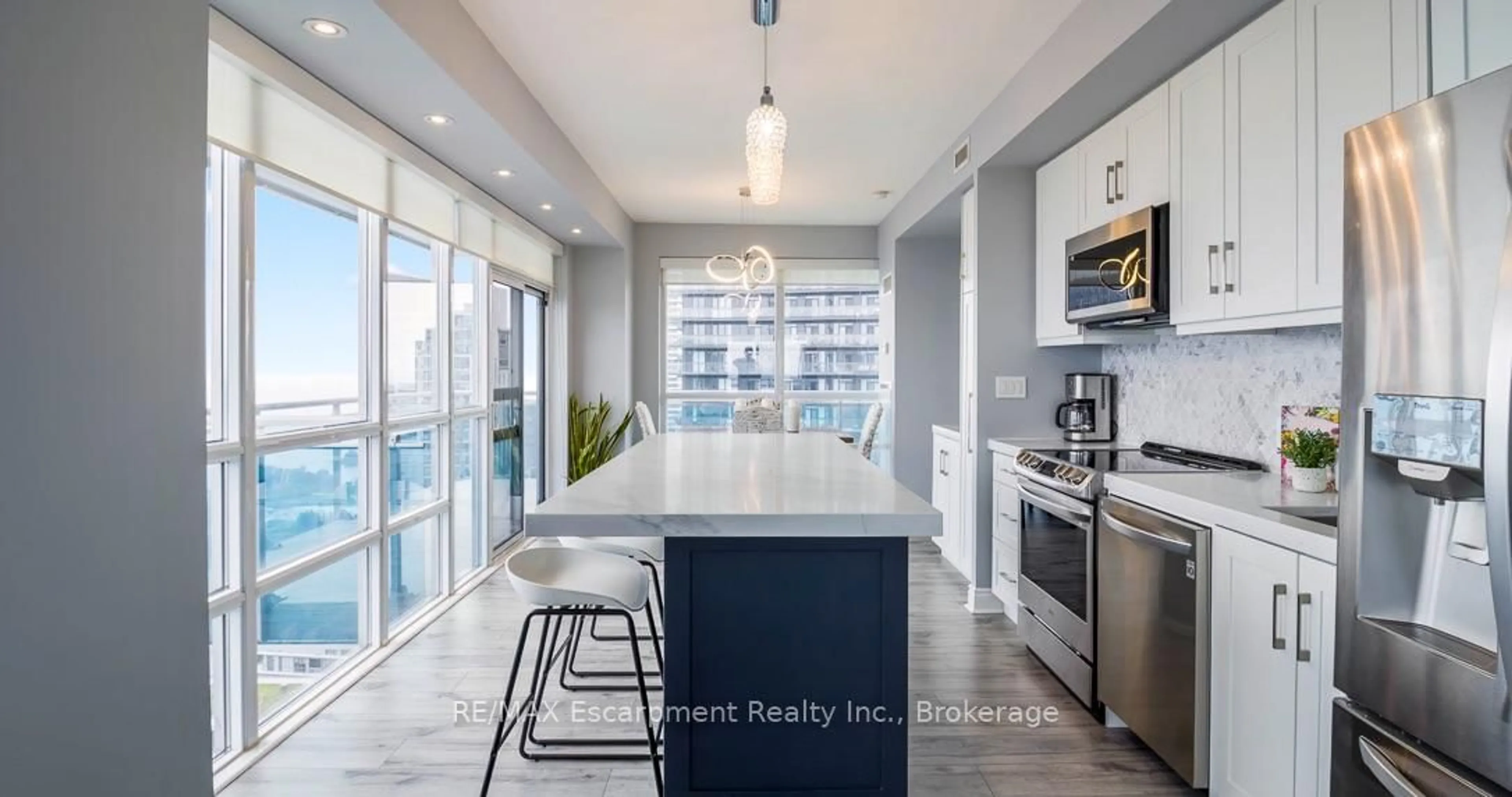 Contemporary kitchen, ceramic/tile floor for 16 Brookers Lane #3506, Toronto Ontario M8V 0A5