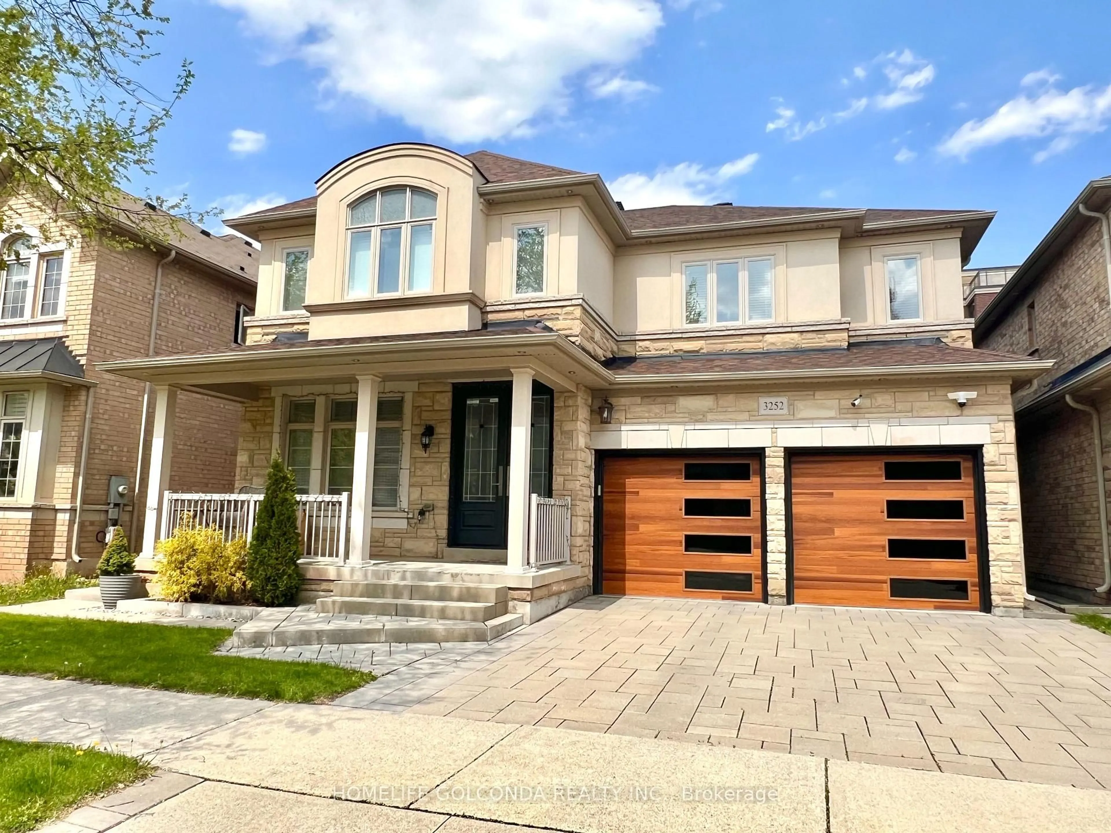 Home with brick exterior material, street for 3252 Larry Cres, Oakville Ontario L6M 0S9