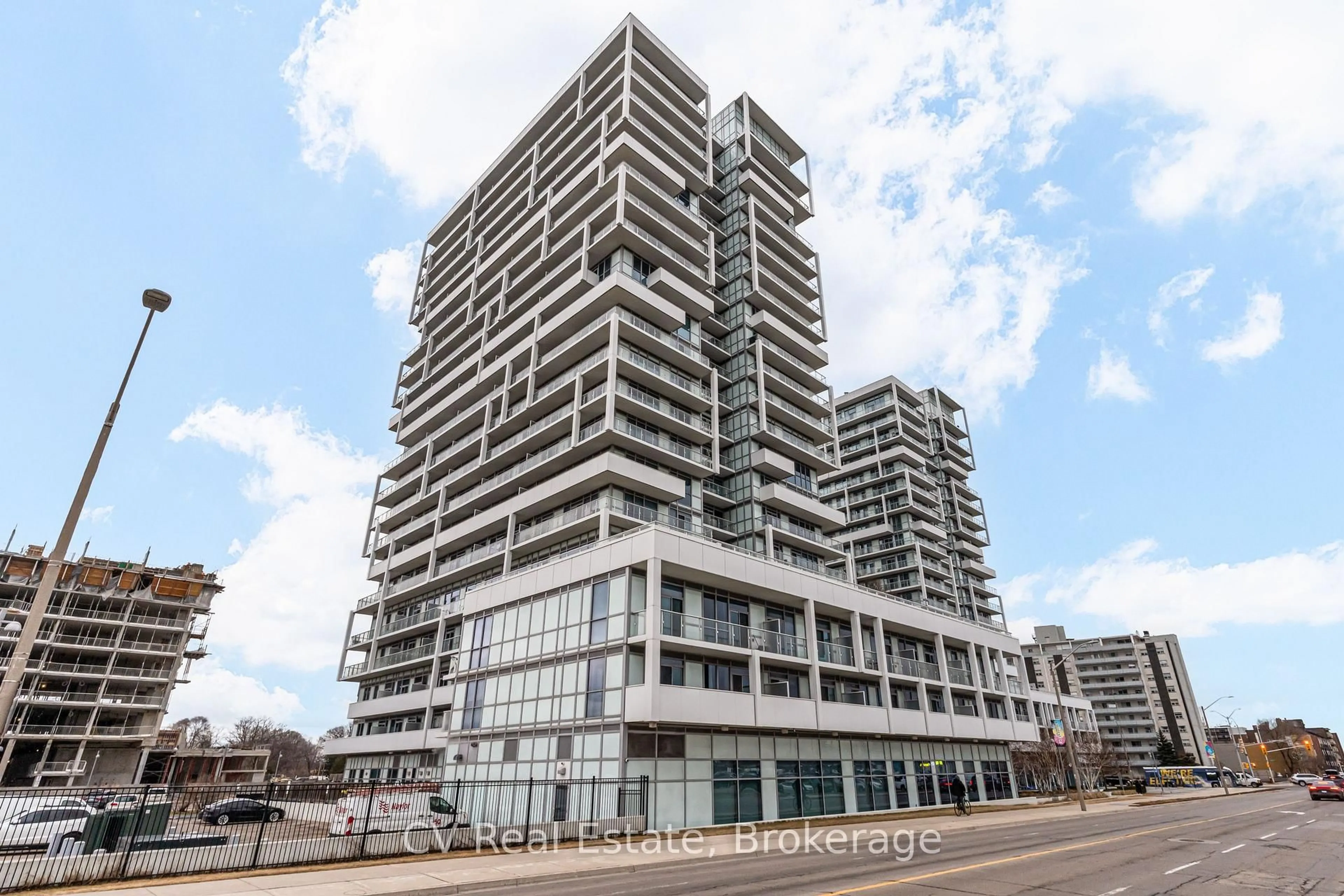 Unknown for 65 Speers Rd #602, Oakville Ontario L6K 0J1