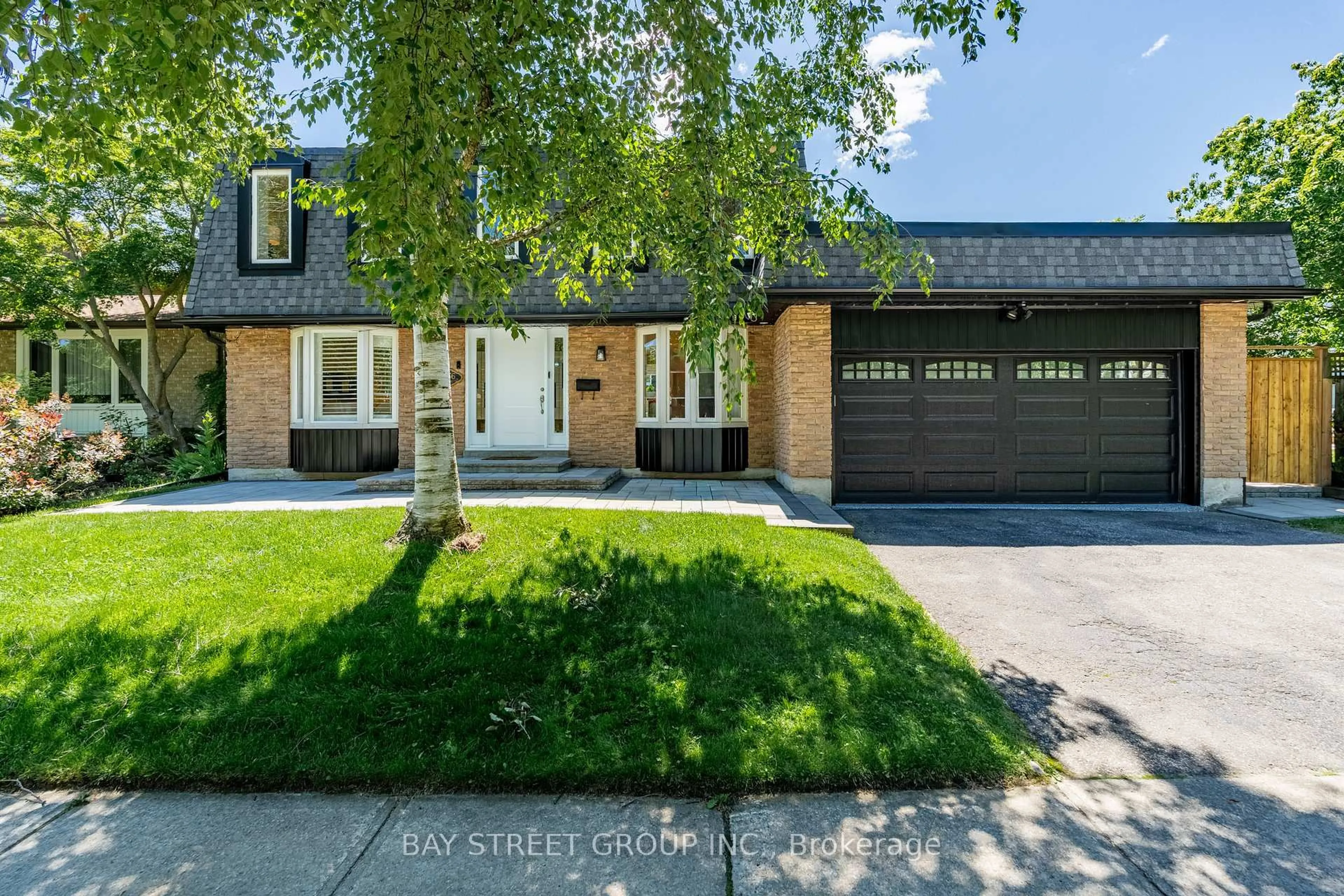 Home with brick exterior material, street for 2366 Devon Rd, Oakville Ontario L6J 5T6