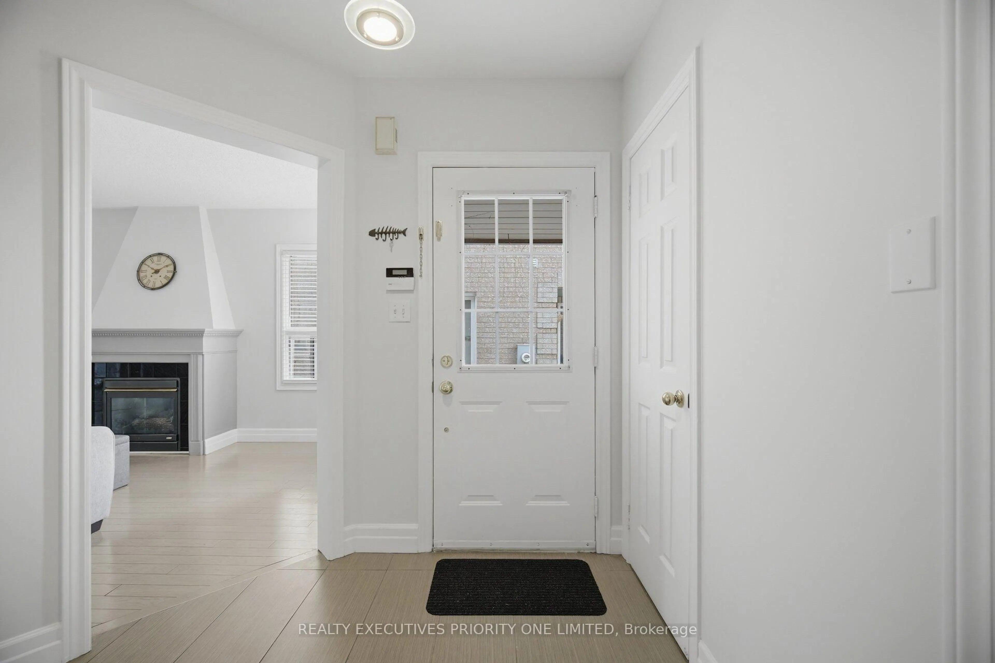 Indoor entryway for 24 Archbury Circ, Caledon Ontario L7E 2H7