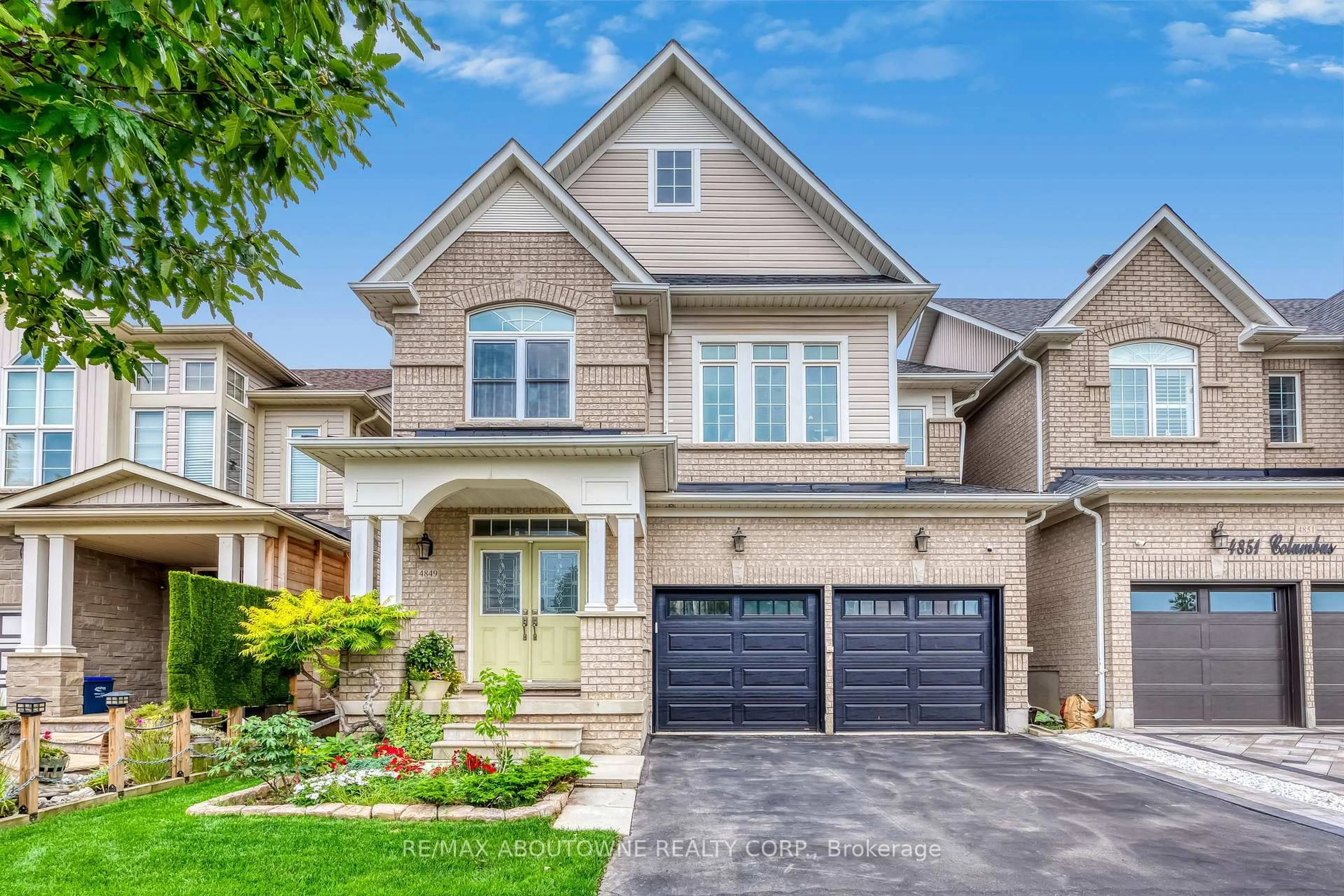 Home with brick exterior material, street for 4849 Columbus Dr, Burlington Ontario L7M 0H3
