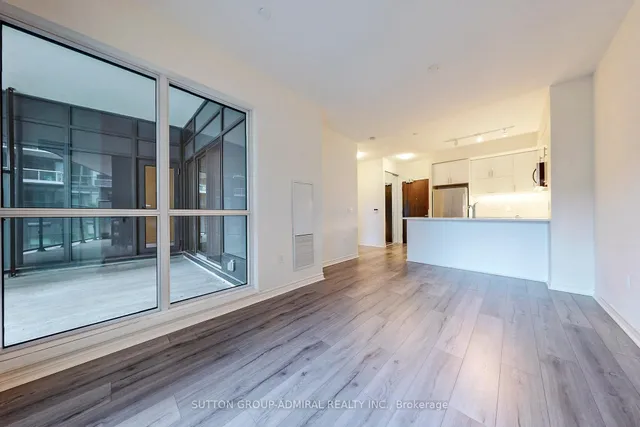 39 Annie Craig Dr #221, Toronto 3