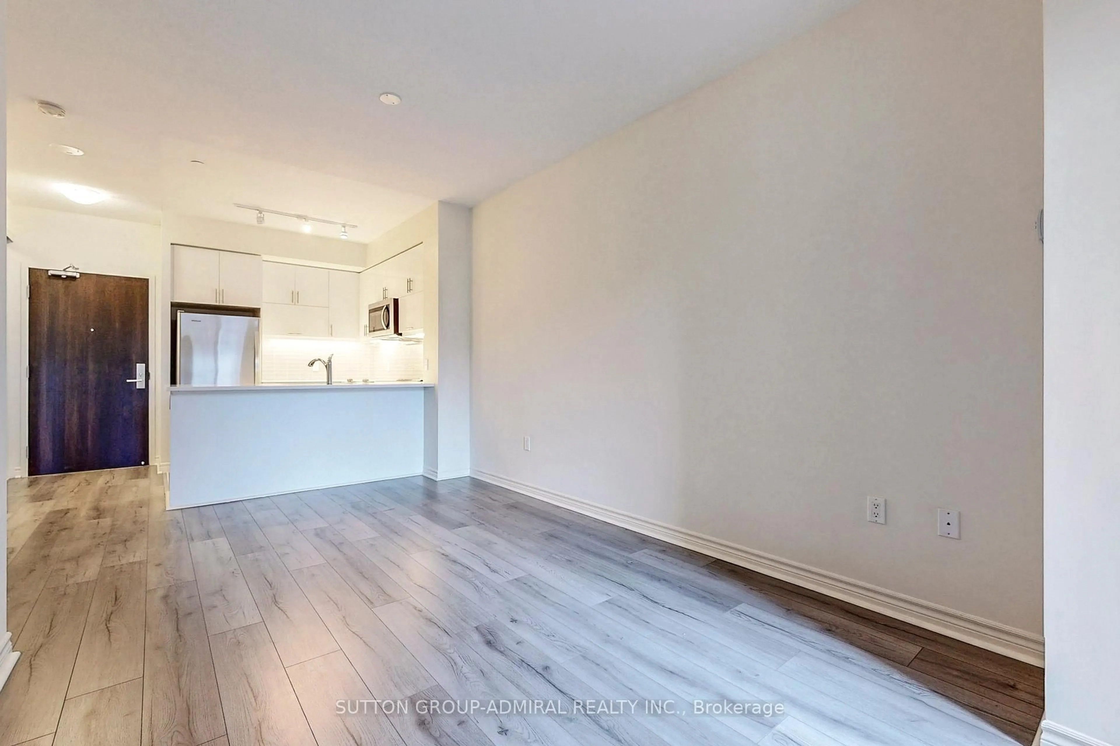 A pic of a room for 39 Annie Craig Dr #221, Toronto Ontario M8V 0H1