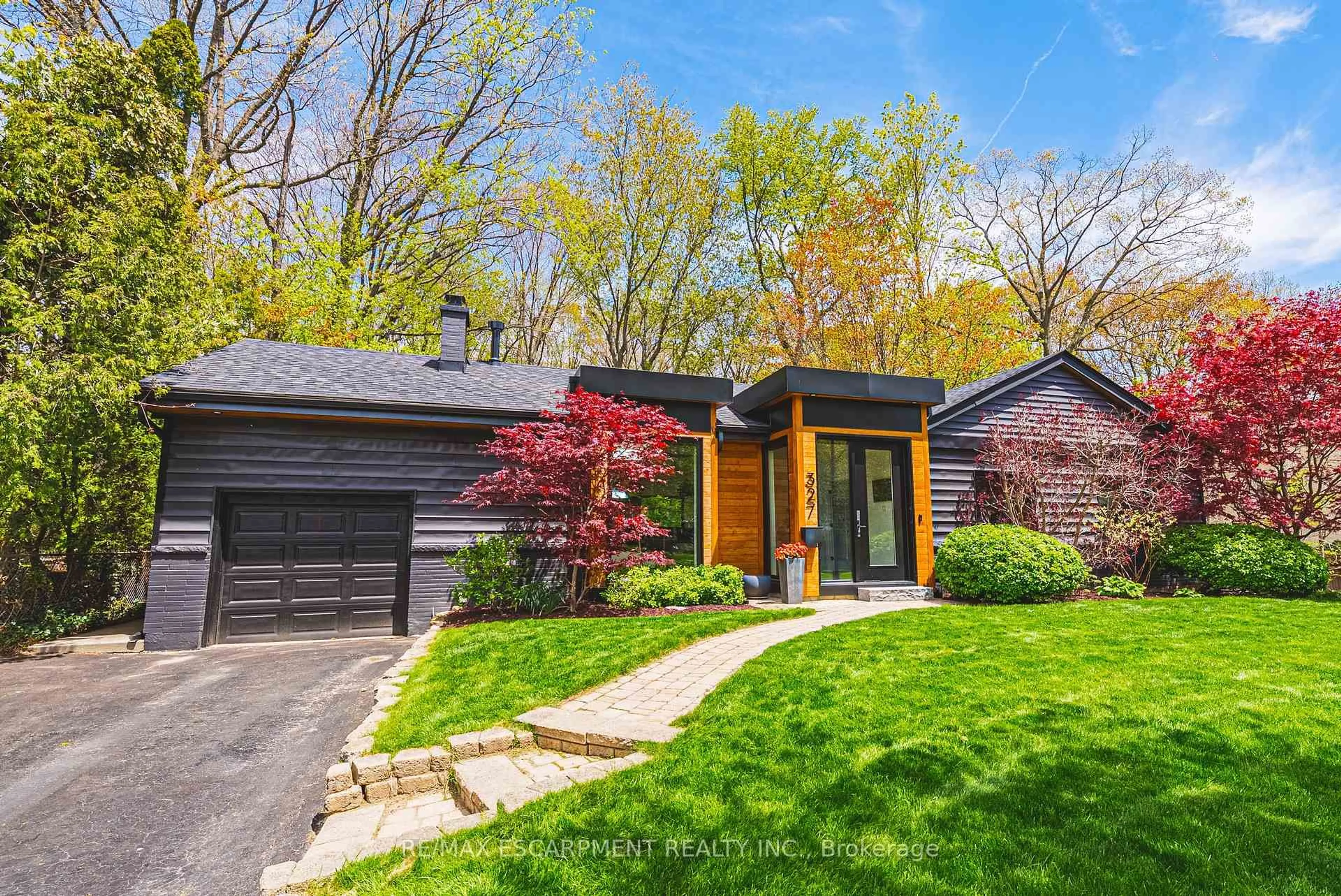Home with brick exterior material, street for 327 Goodram Dr, Burlington Ontario L7L 2J9