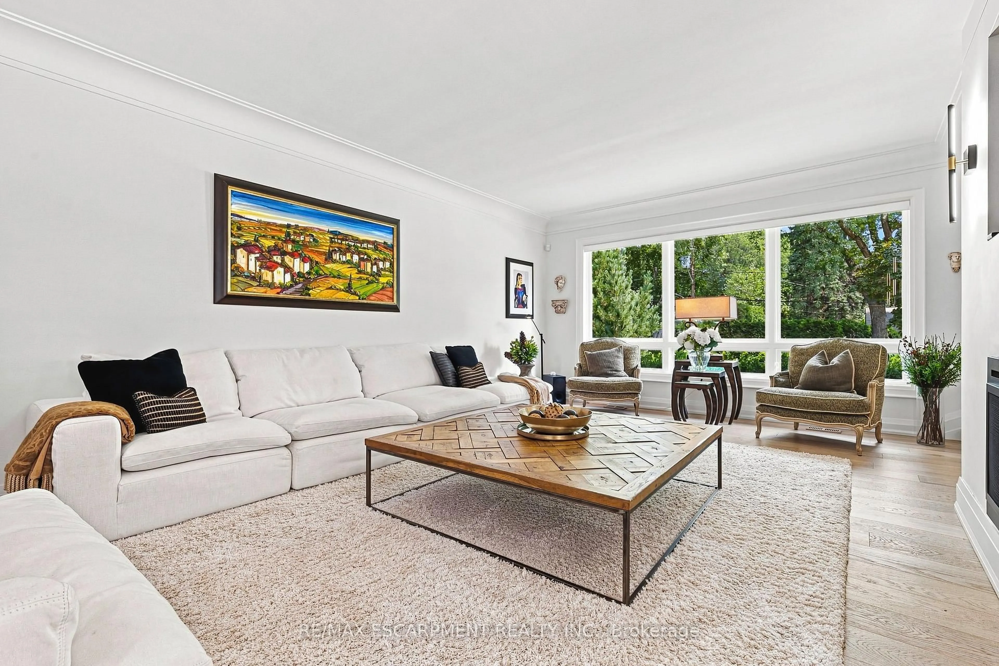 Living room with furniture, unknown for 794 Falcon Blvd, Burlington Ontario L7T 3B3