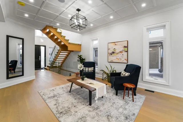303 Delta St, Toronto 5