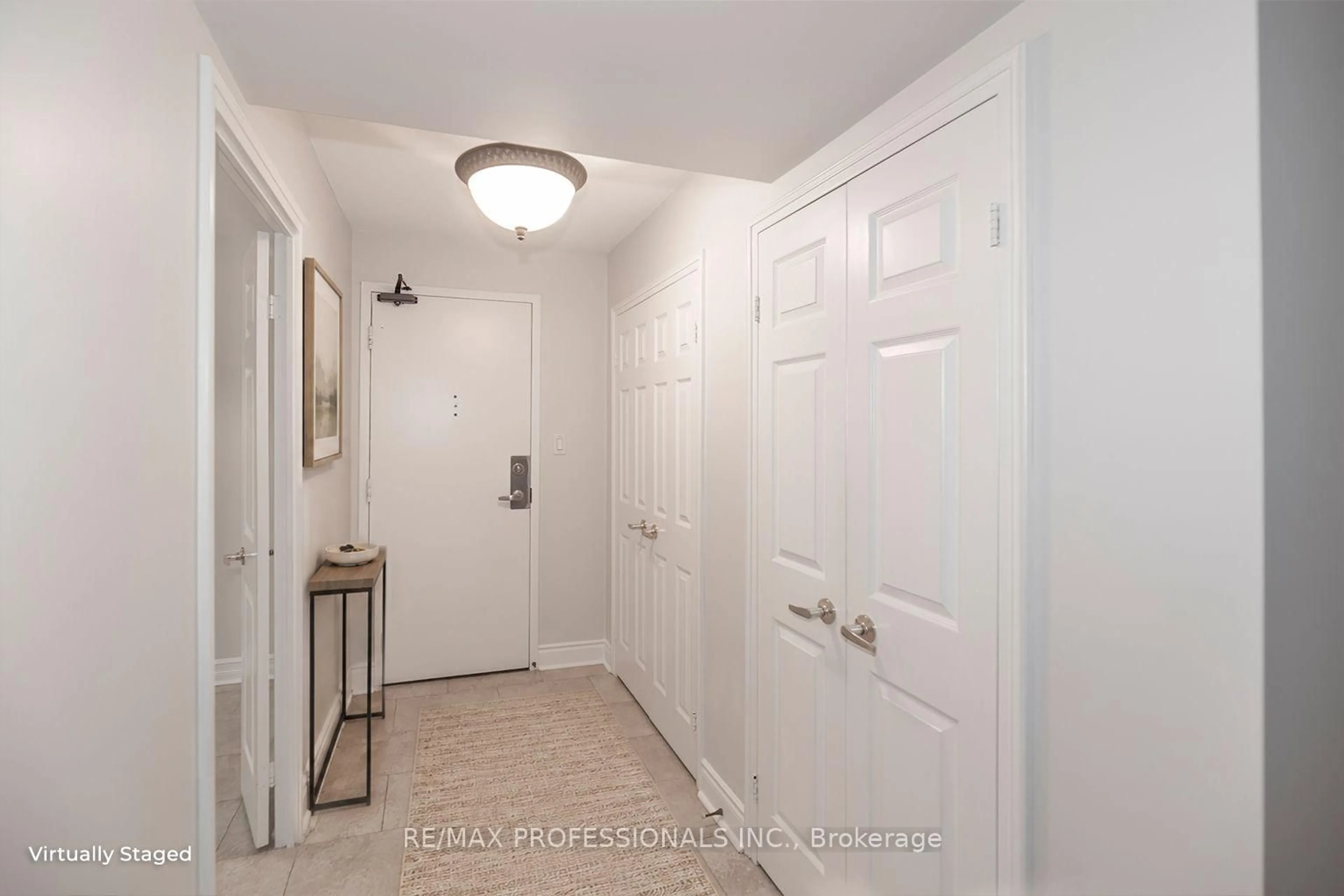 Indoor entryway for 95 La Rose Ave #105, Toronto Ontario M9P 3T2