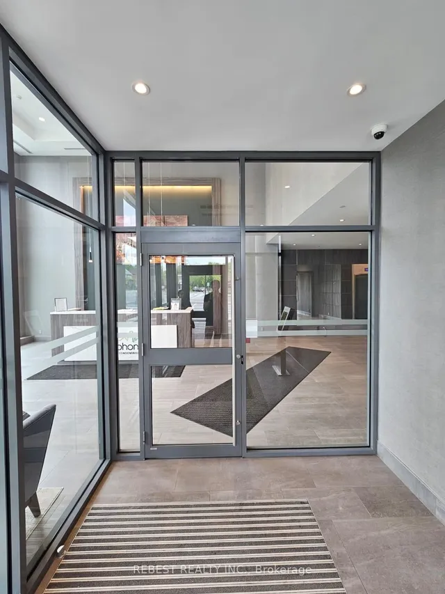 15 Lynch St #1603, Brampton 3