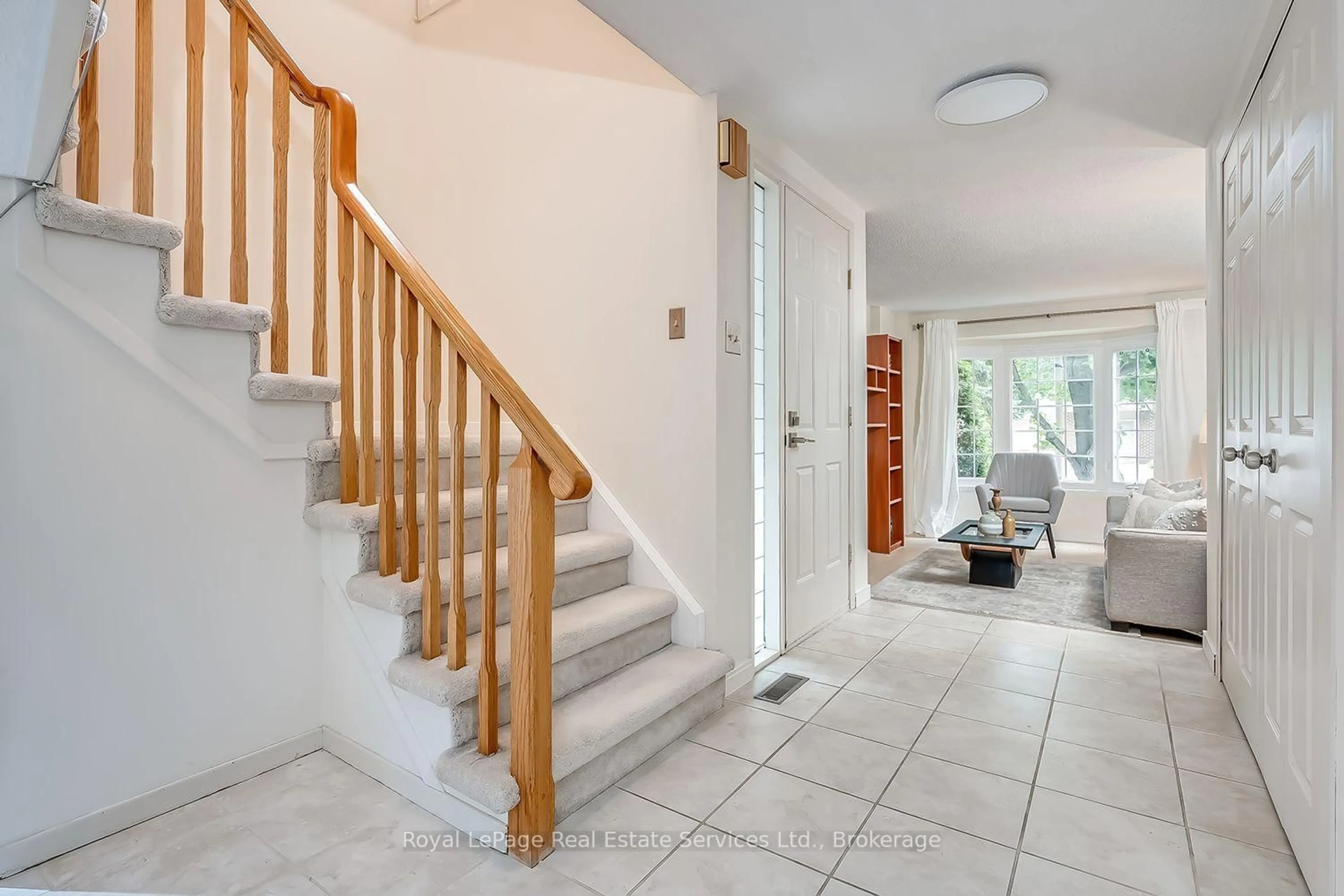 Unknown for 1194 Potters Wheel Cres, Oakville Ontario L6M 1J2