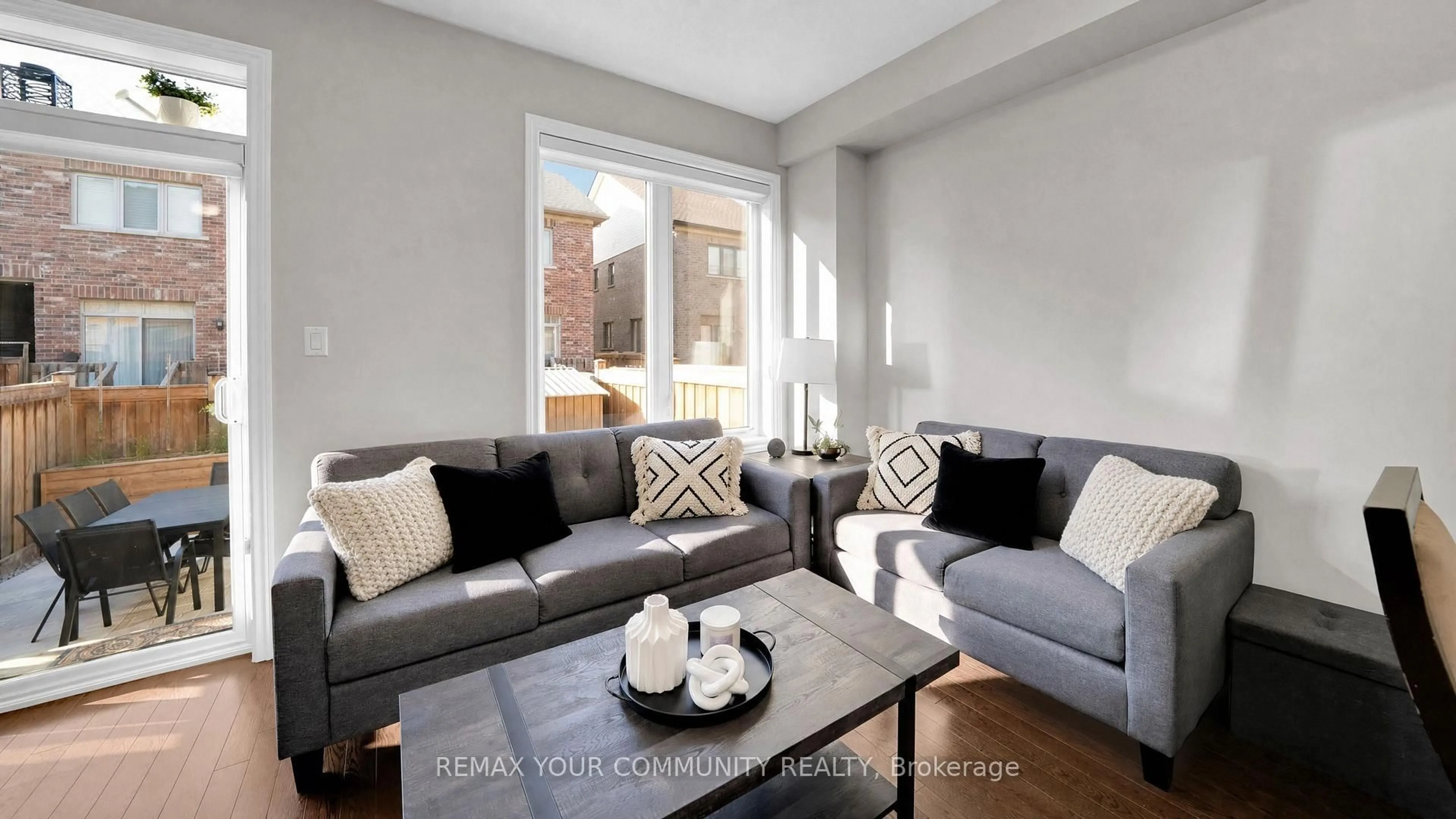 Living room with furniture, unknown for 6 Cuddles Crt, Caledon Ontario L7E 4K8