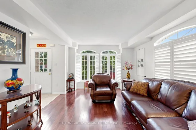 141 Gatwick Dr, Oakville 4