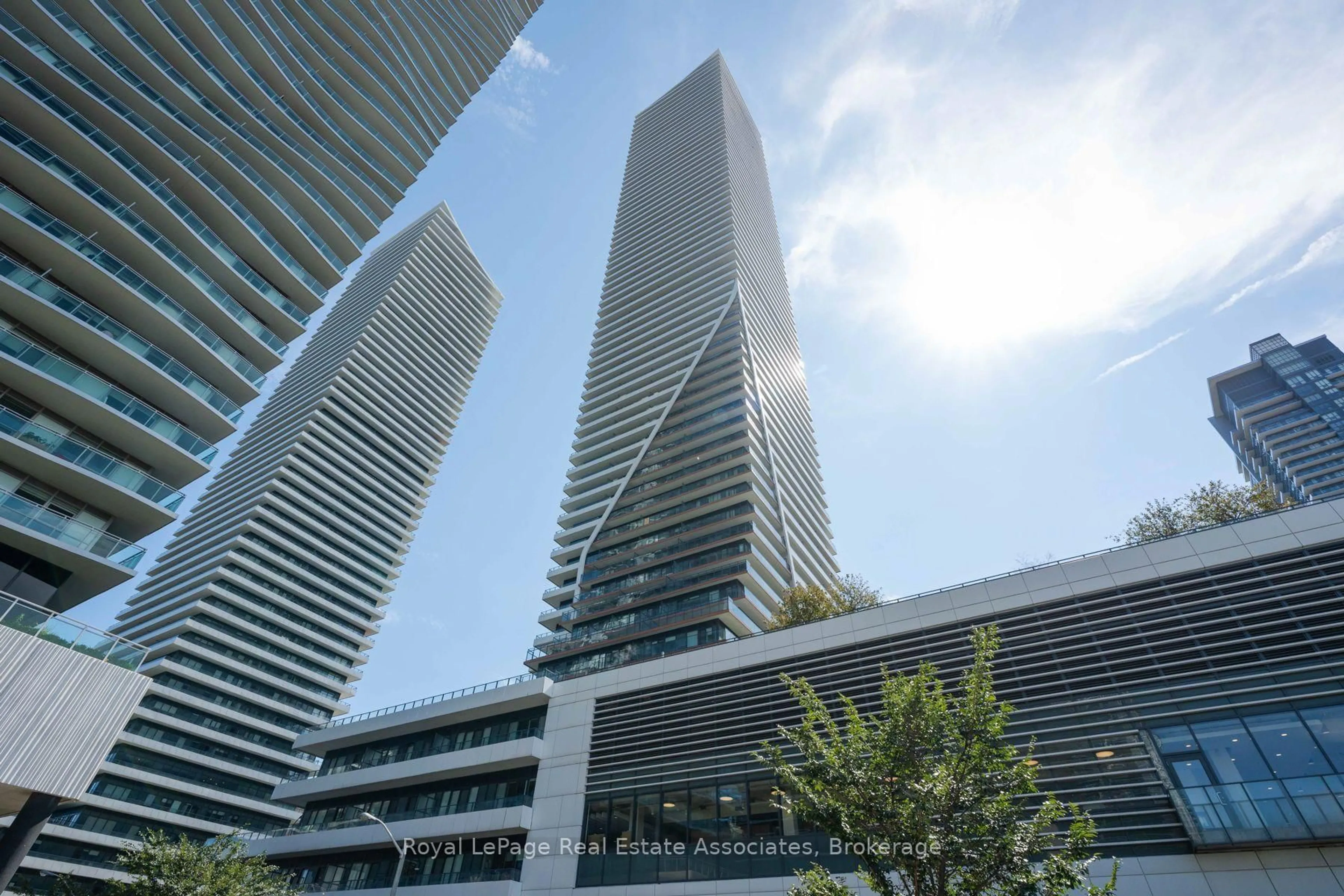 Unknown for 30 Shore Breeze Dr #6104, Toronto Ontario M8V 0J1