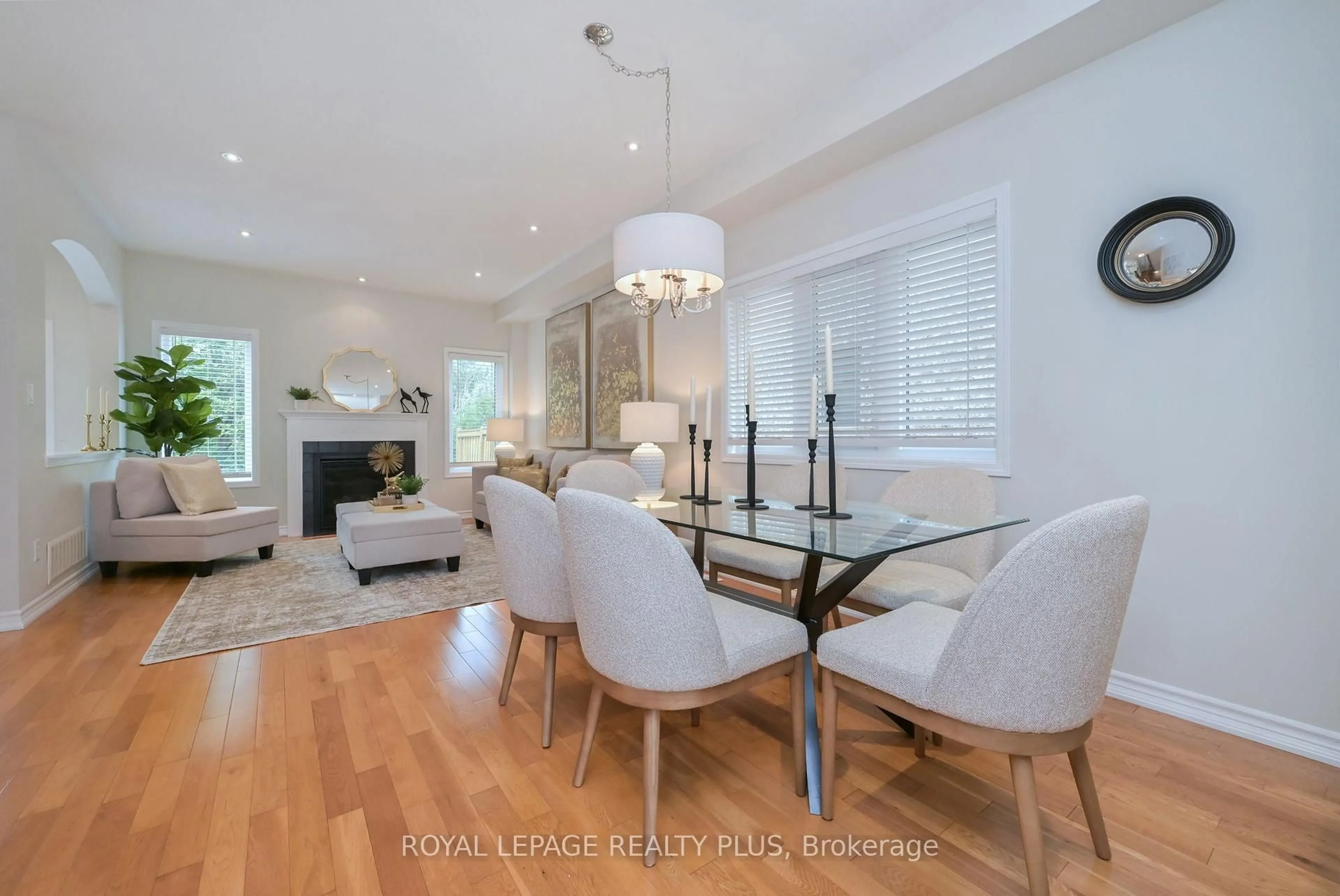 Dining room, wood/laminate floor for 3083 Ferguson Dr, Burlington Ontario L7M 0G6