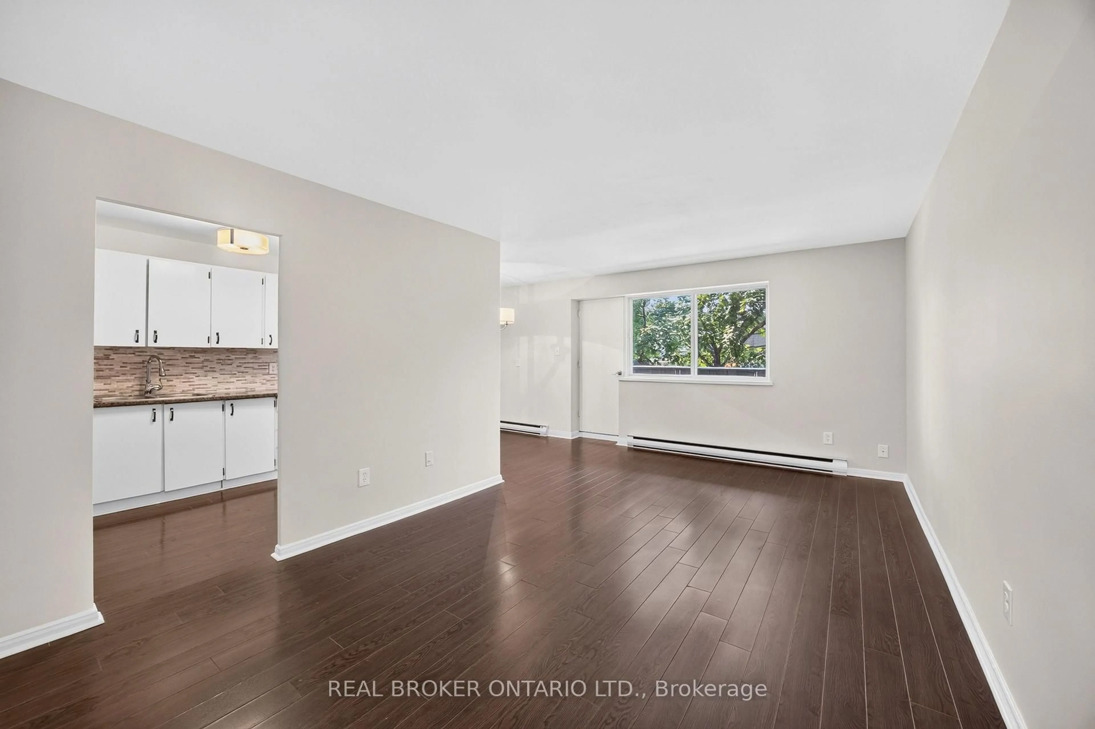 A pic of a room for 1660 Bloor St #308, Mississauga Ontario L4X 1R9