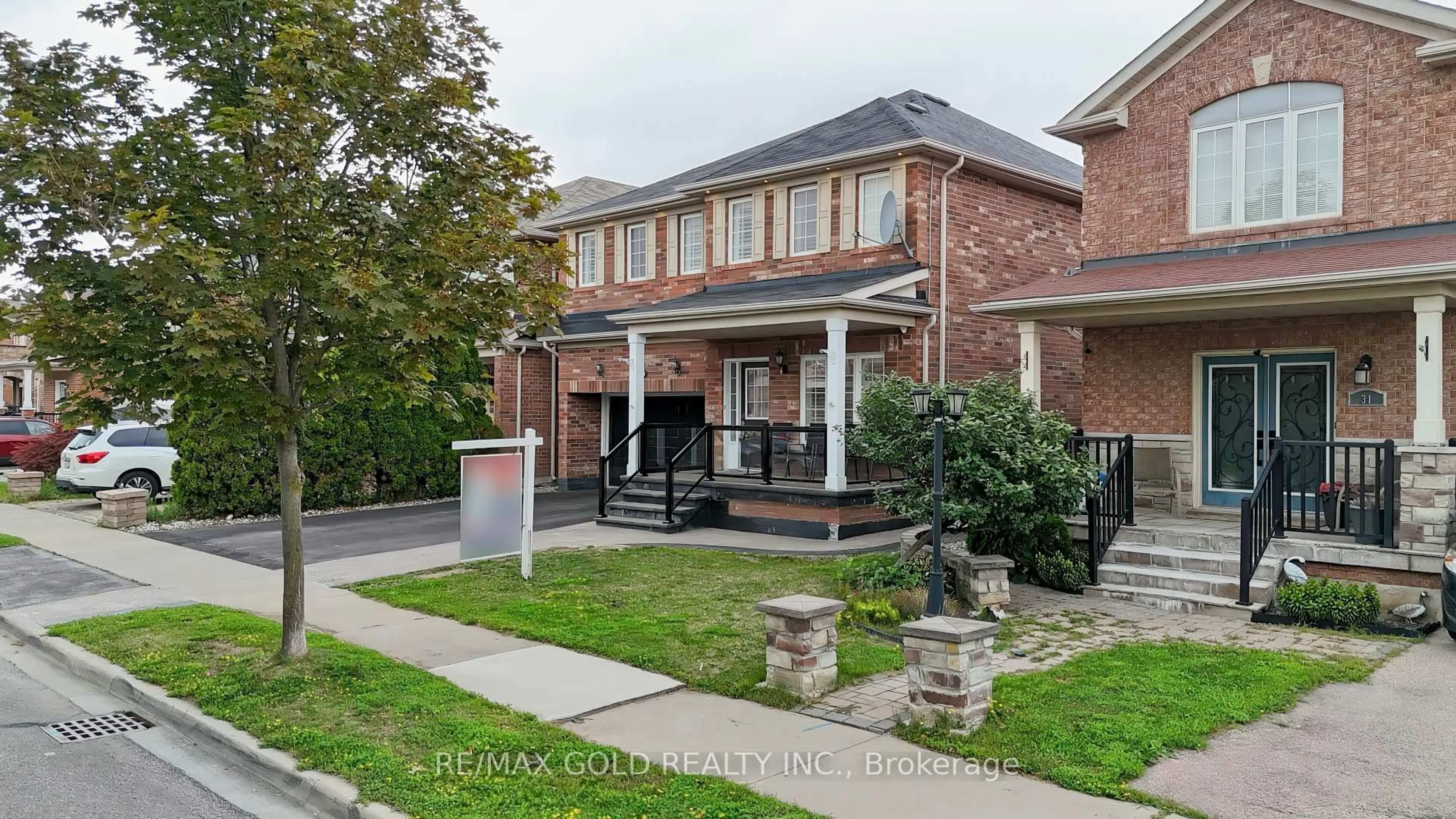 Home with brick exterior material, street for 29 Abbotsbury Dr, Brampton Ontario L6X 0S4