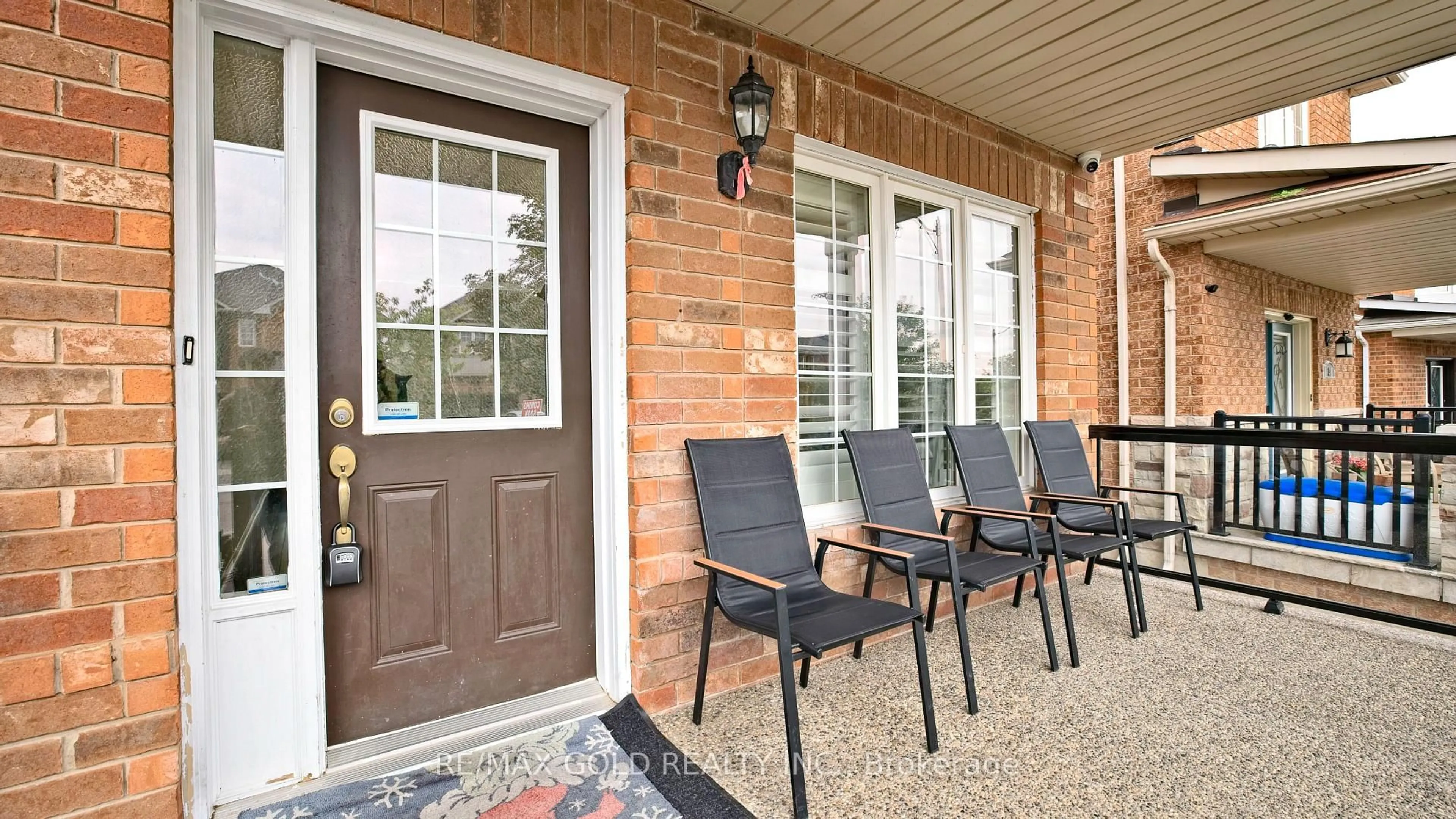 Patio, street for 29 Abbotsbury Dr, Brampton Ontario L6X 0S4