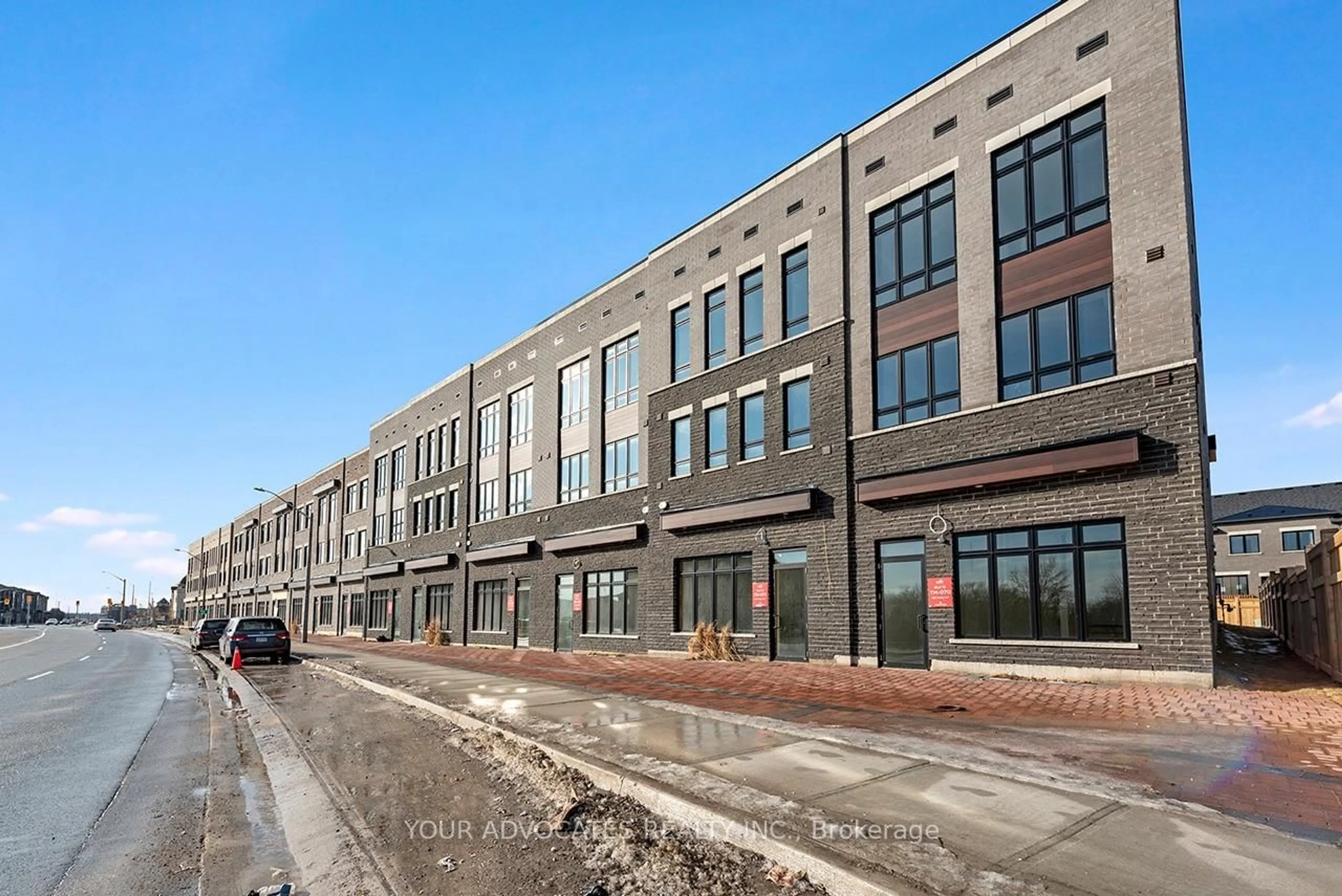 Patio, building for 150 Falby Rd, Brampton Ontario L6P 4S1