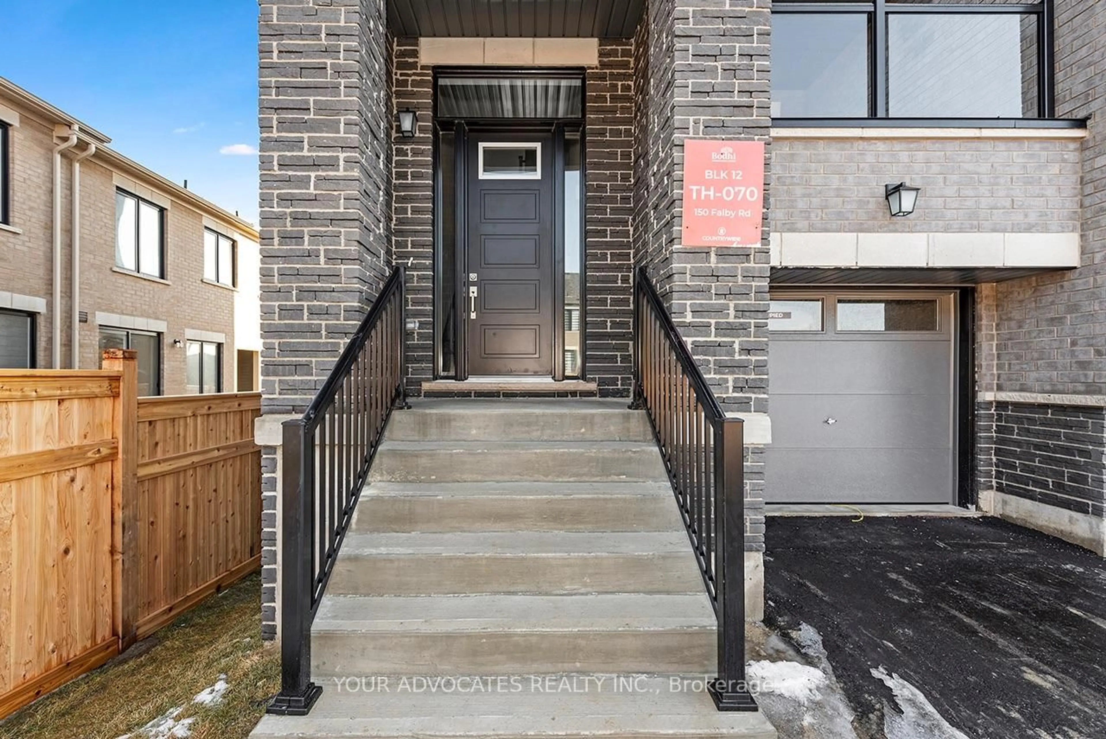 Unknown for 150 Falby Rd, Brampton Ontario L6P 4S1