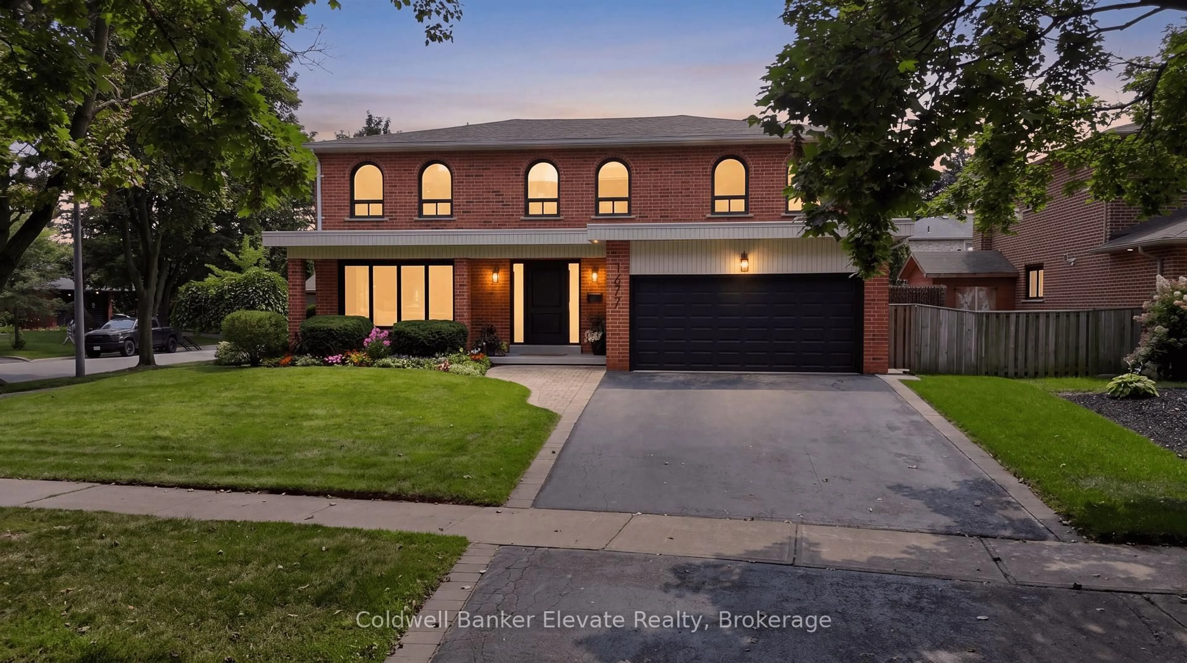 Home with brick exterior material, street for 1677 Sherwood Forrest Circ, Mississauga Ontario L5K 2G8