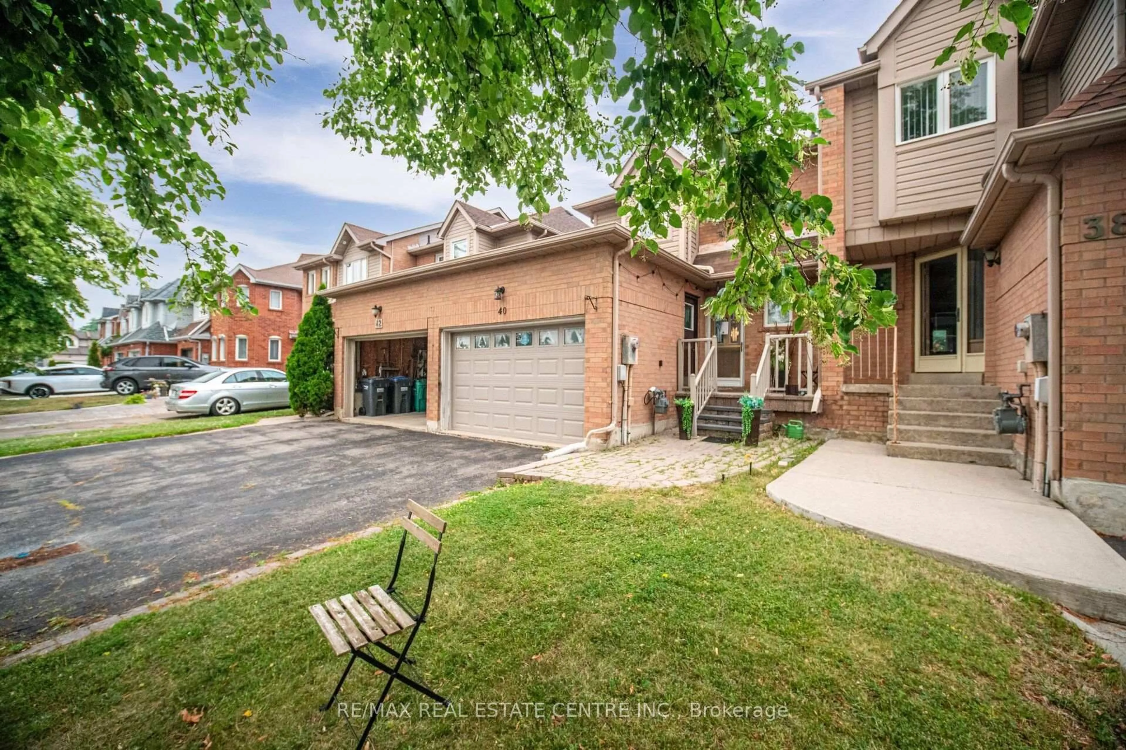 Unknown for 40 Langdale Cres, Brampton Ontario L6Y 4R7