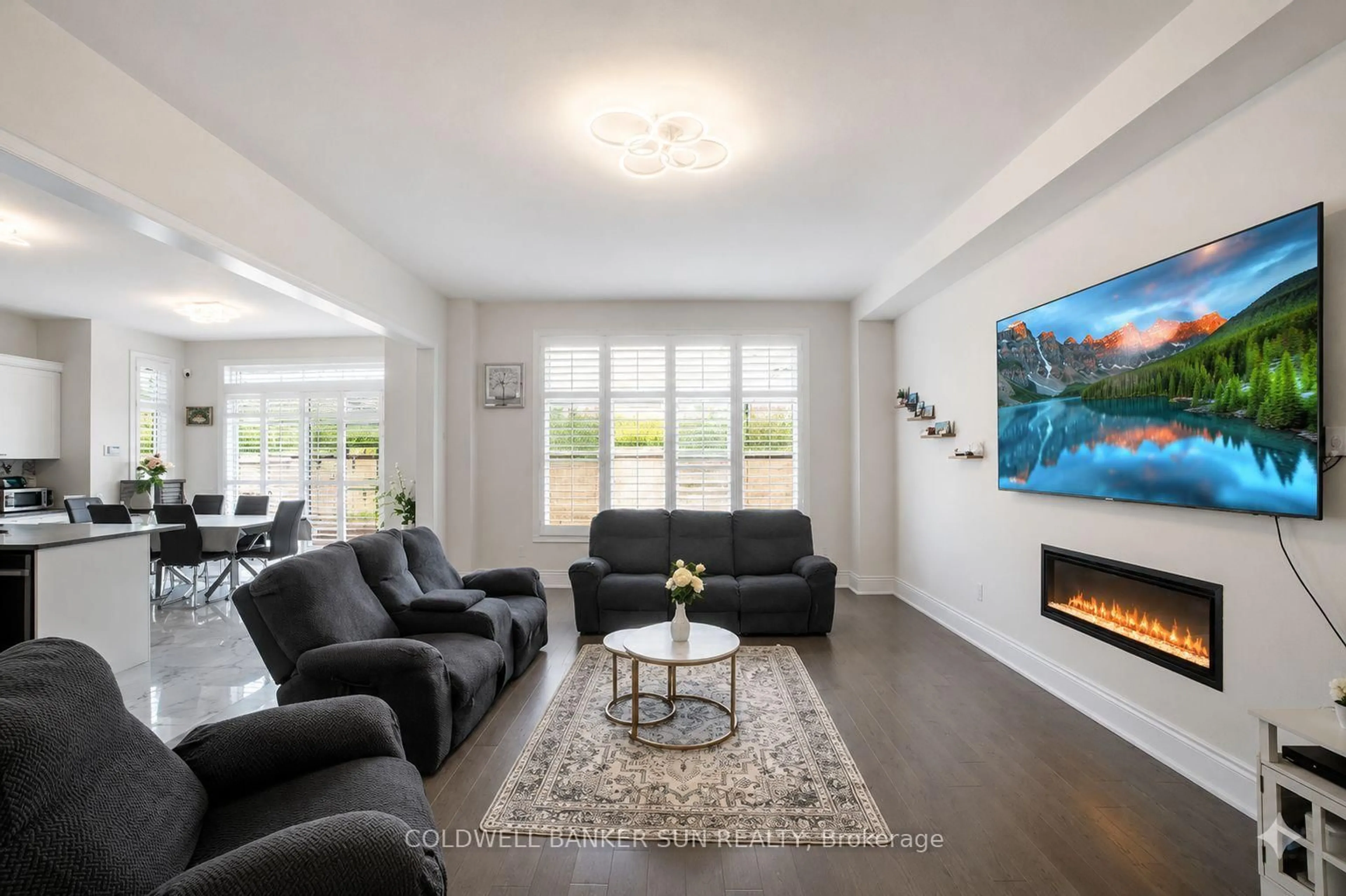 Living room with furniture, unknown for 87 James Walker Ave, Caledon Ontario L7C 4N1