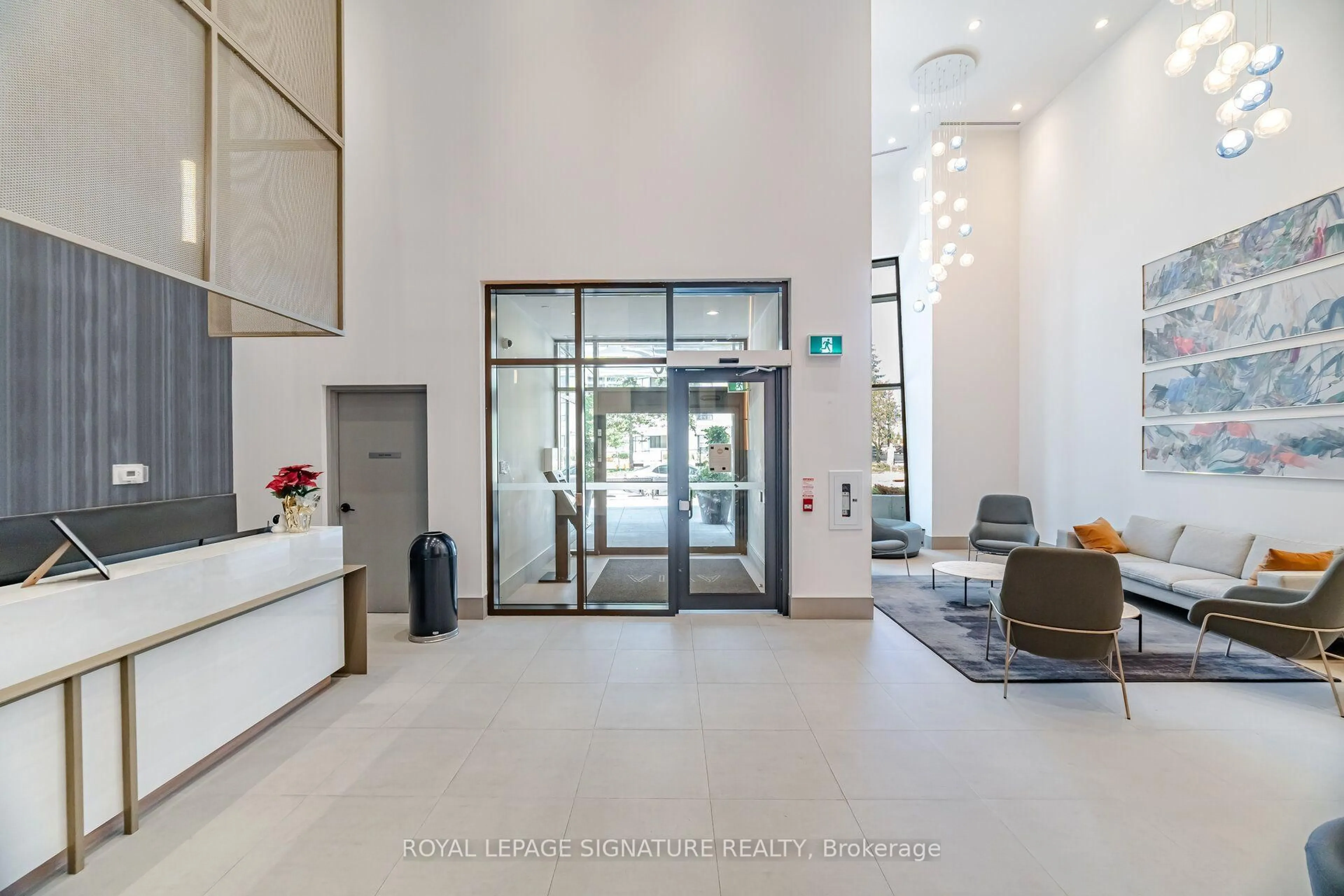 Indoor foyer for 430 Square One Dr #2709, Mississauga Ontario L5B 0L6