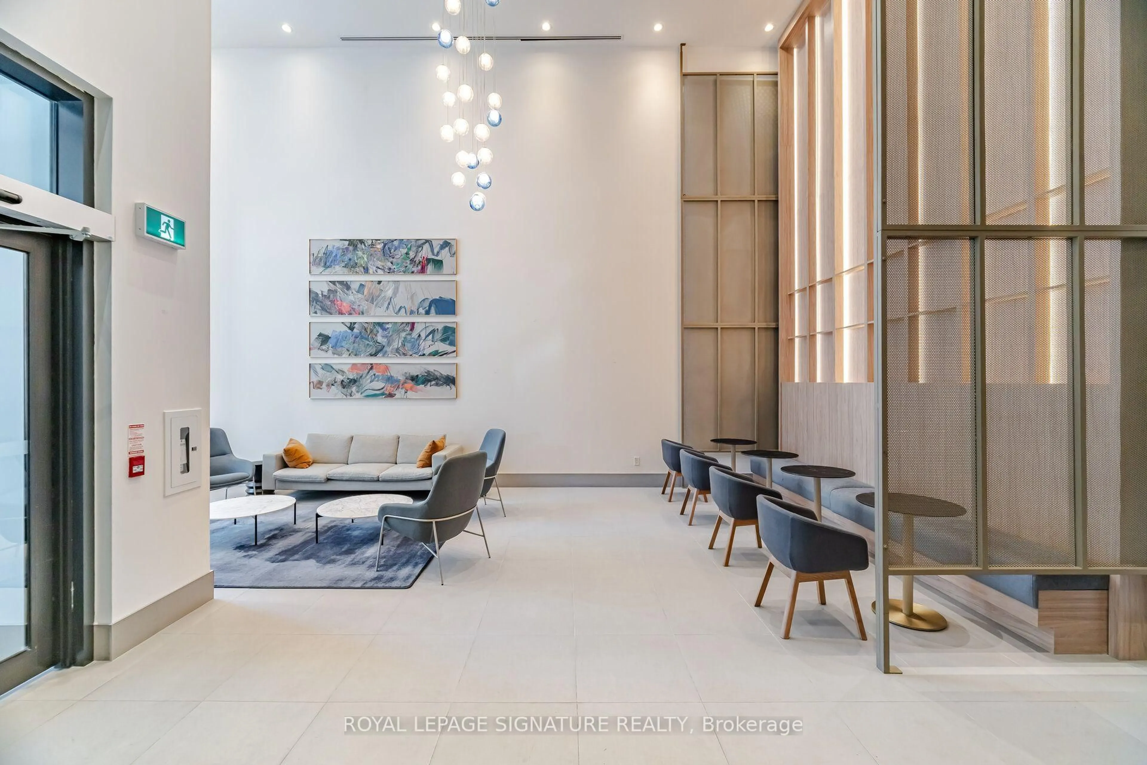 Lobby for 430 Square One Dr #2709, Mississauga Ontario L5B 0L6