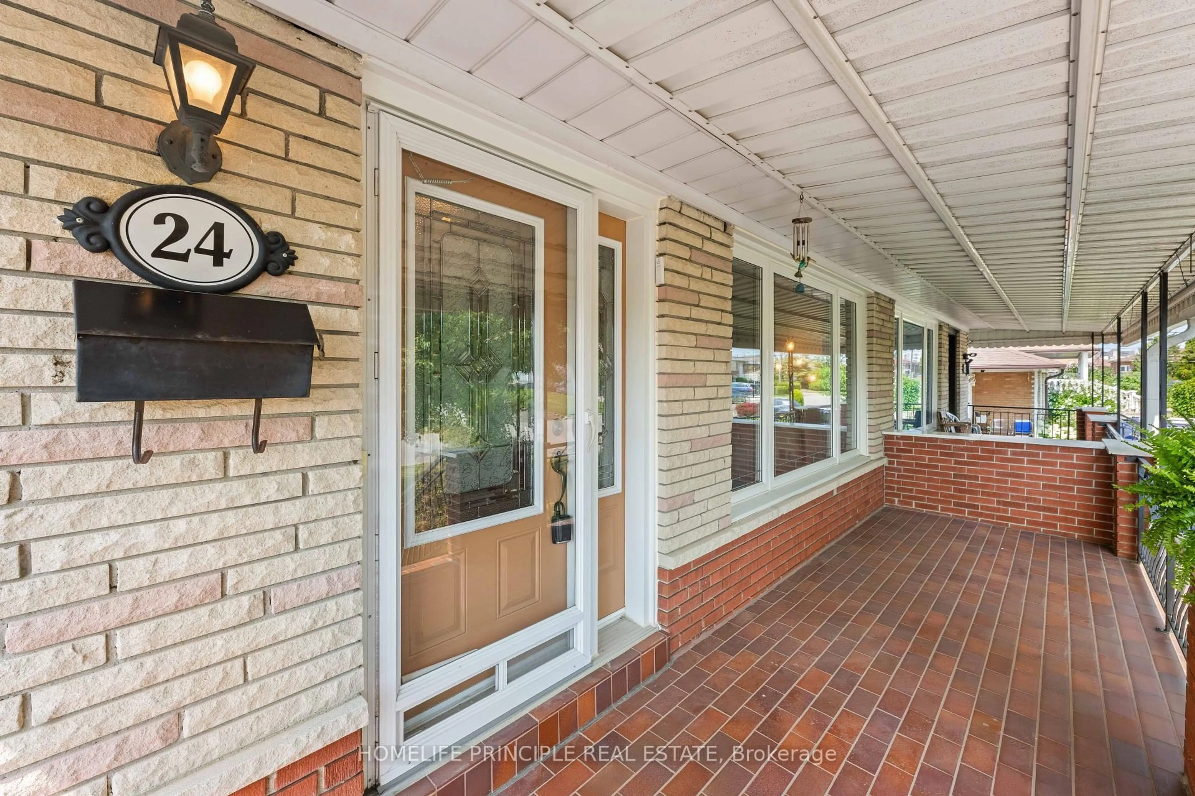 Unknown for 24 Whitbread Cres, Toronto Ontario M3L 2A7