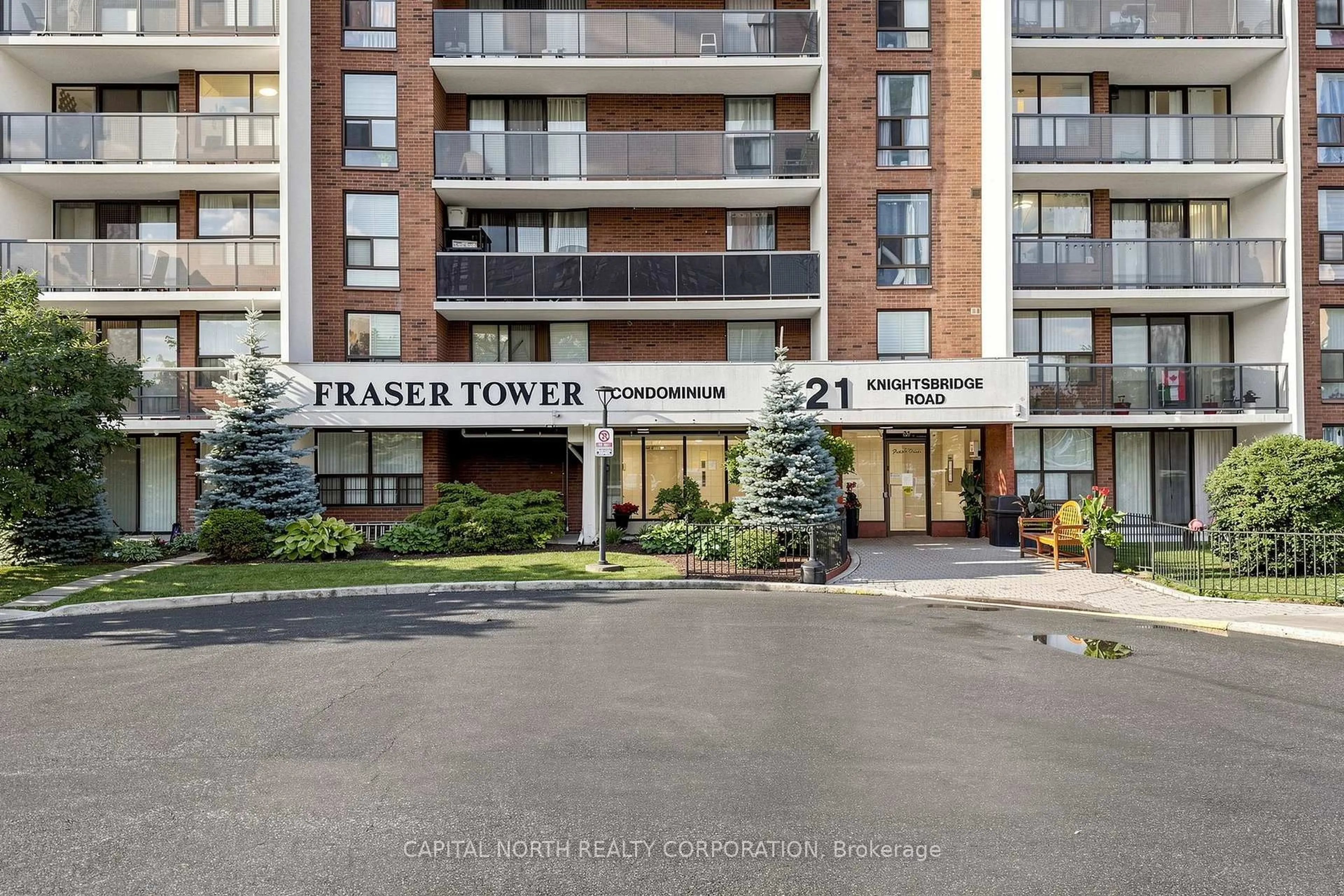 Indoor foyer for 21 Knightsbridge Rd #1502, Brampton Ontario L6T 3Y1