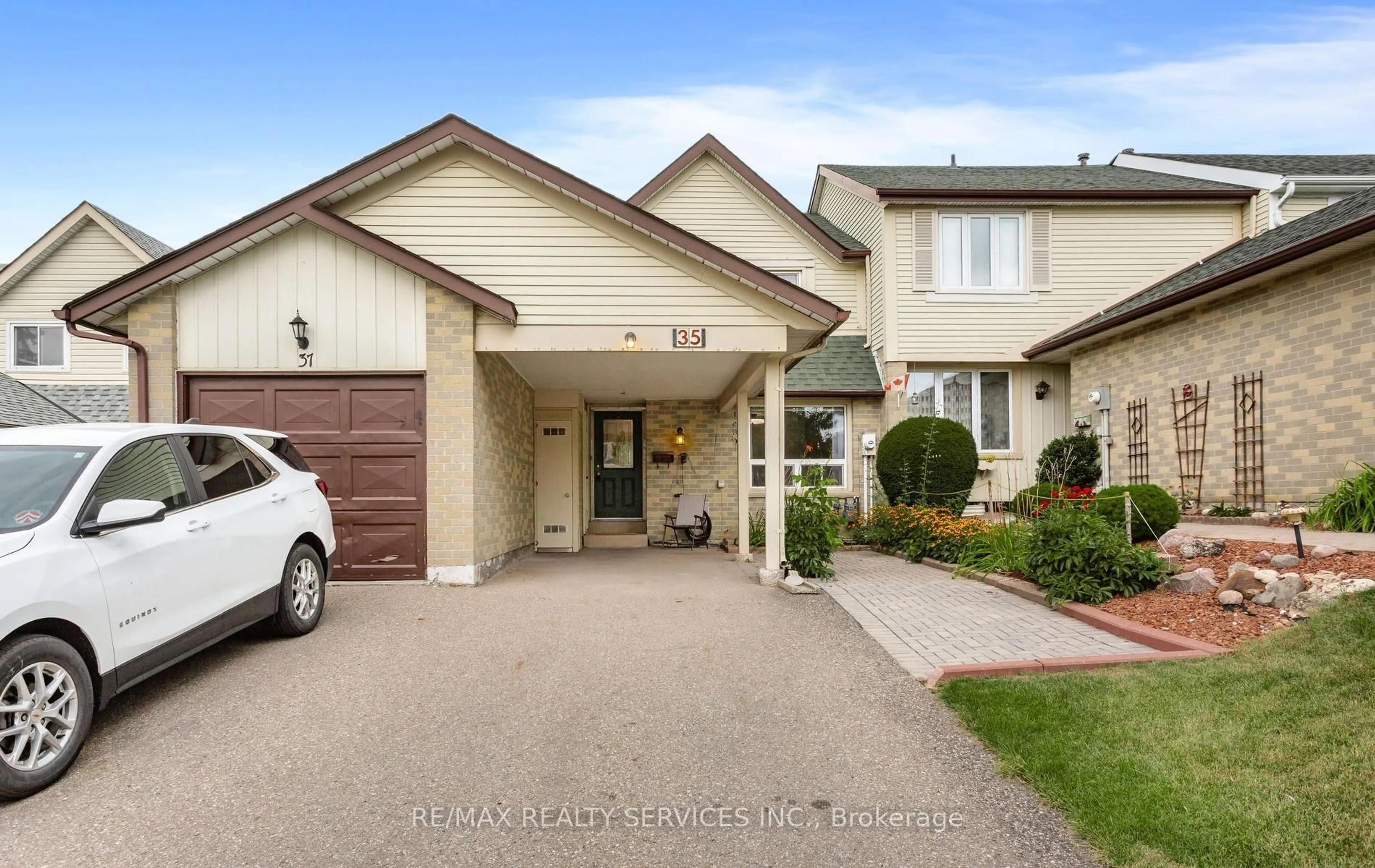 Unknown for 35 Sparklett Cres, Brampton Ontario L6Z 1M7